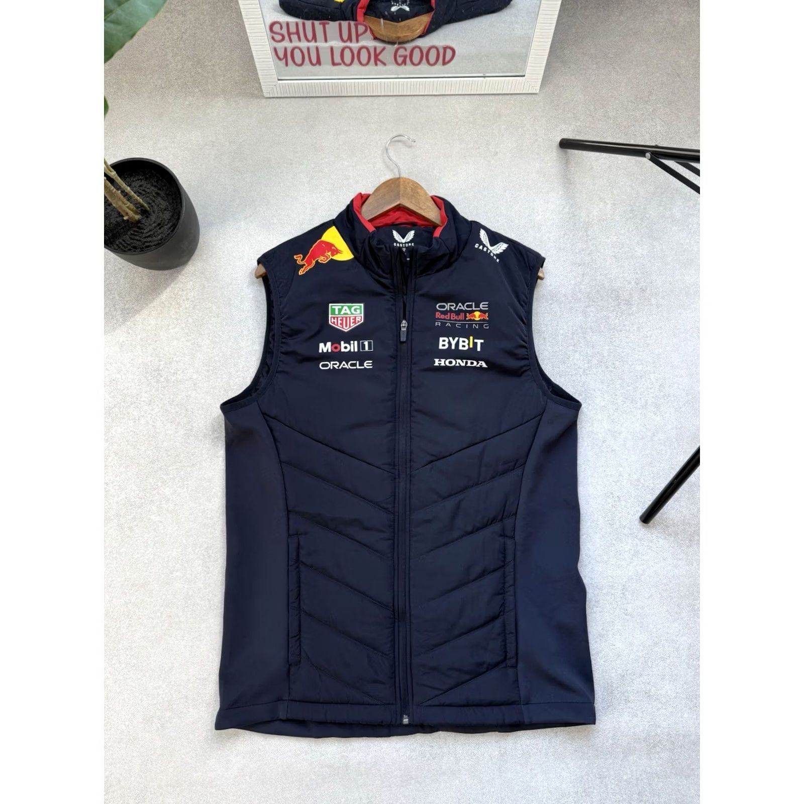 Castore RARE RED BULL RACING FORMULA 1 VEST Castore Sleeveless Navy Blue M Mens Racing Vest Size US M / EU 48-50 / 2 - 2 Thumbnail