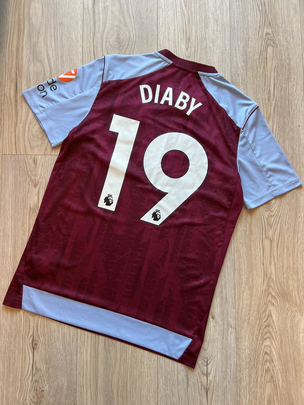 Castore Aston Villa 2023/24 Diaby 19 T-shirt Size US S / EU 44-46 / 1 - 12 Thumbnail