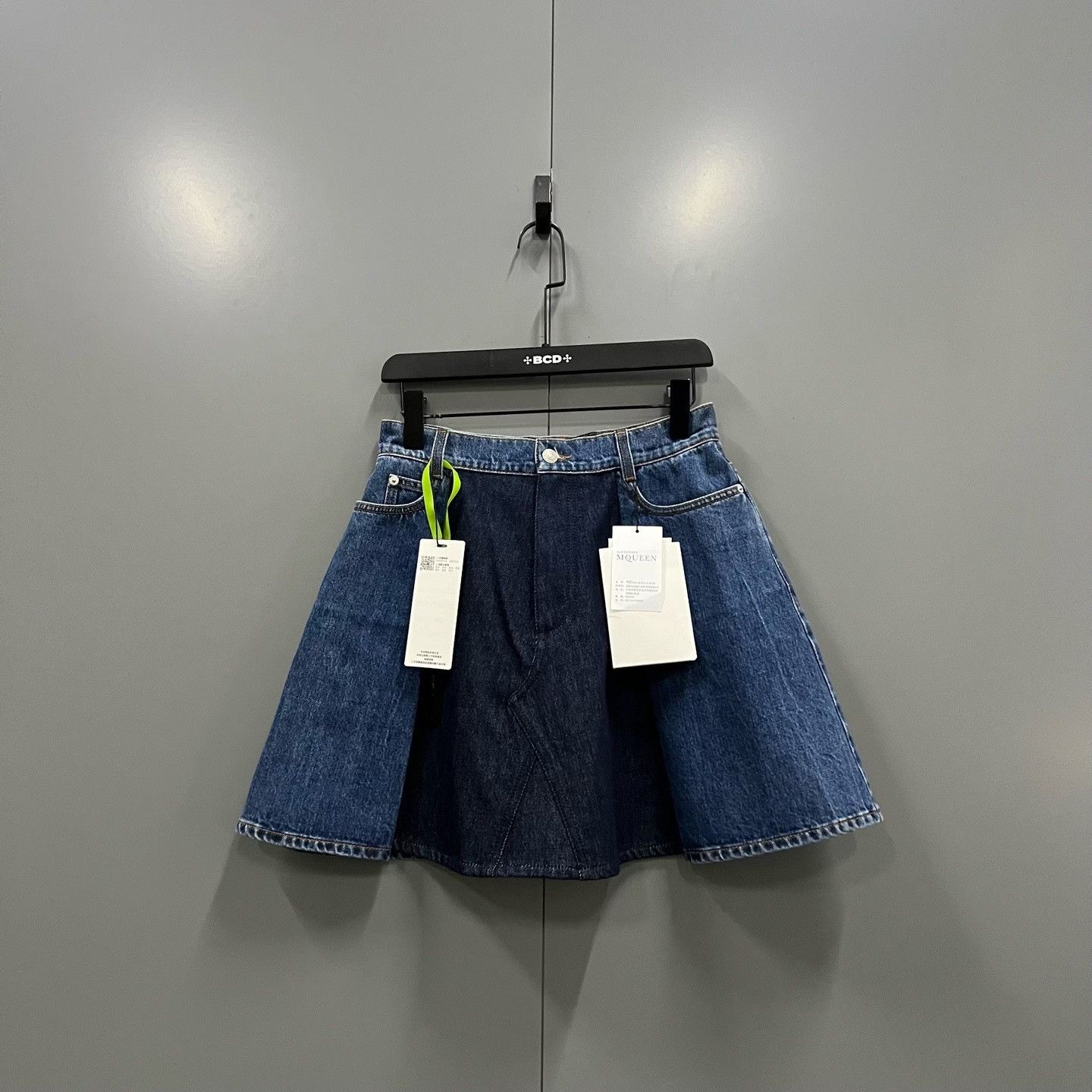 Alexander McQueen Alexander McQueen Denim Skirt 40 Women Size 40" / US 18 - 1 Thumbnail