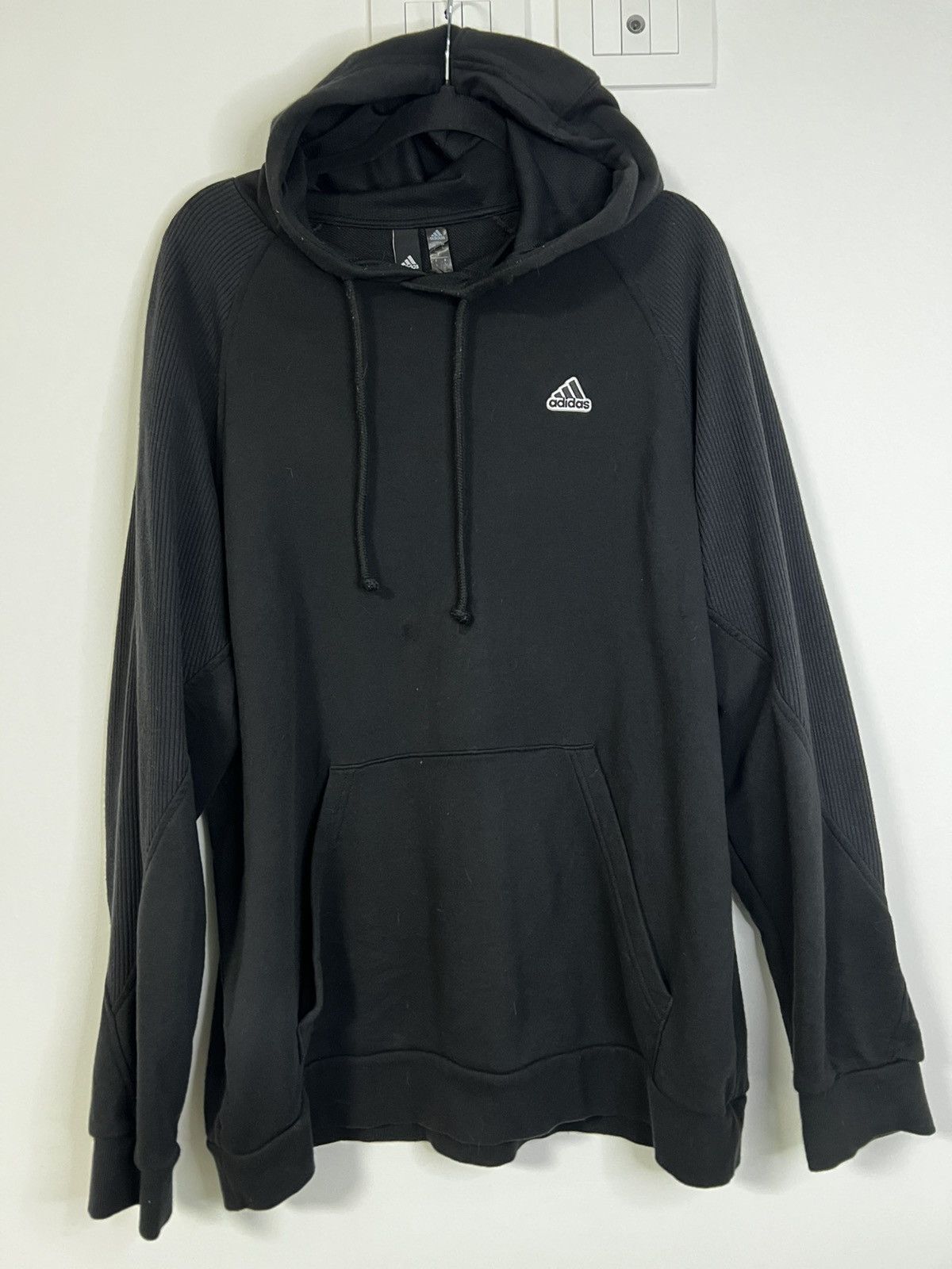 Adidas Adidas black hoodie L sweatshirt Size US L / EU 52-54 / 3 - 1 Thumbnail