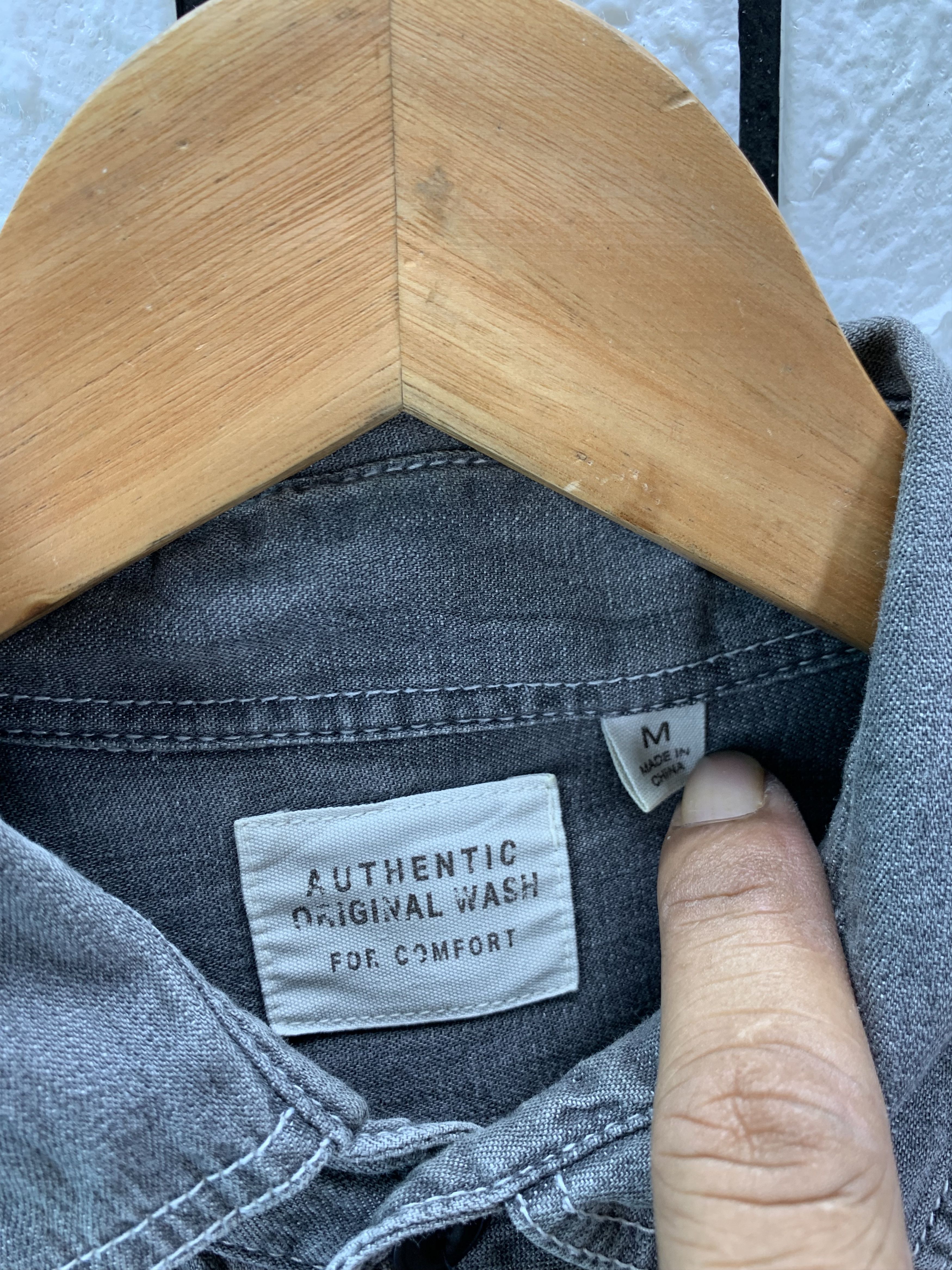 Uniqlo Vintage Uniqlo Gray Denim Shirt Button Size US M / EU 48-50 / 2 - 4 Thumbnail