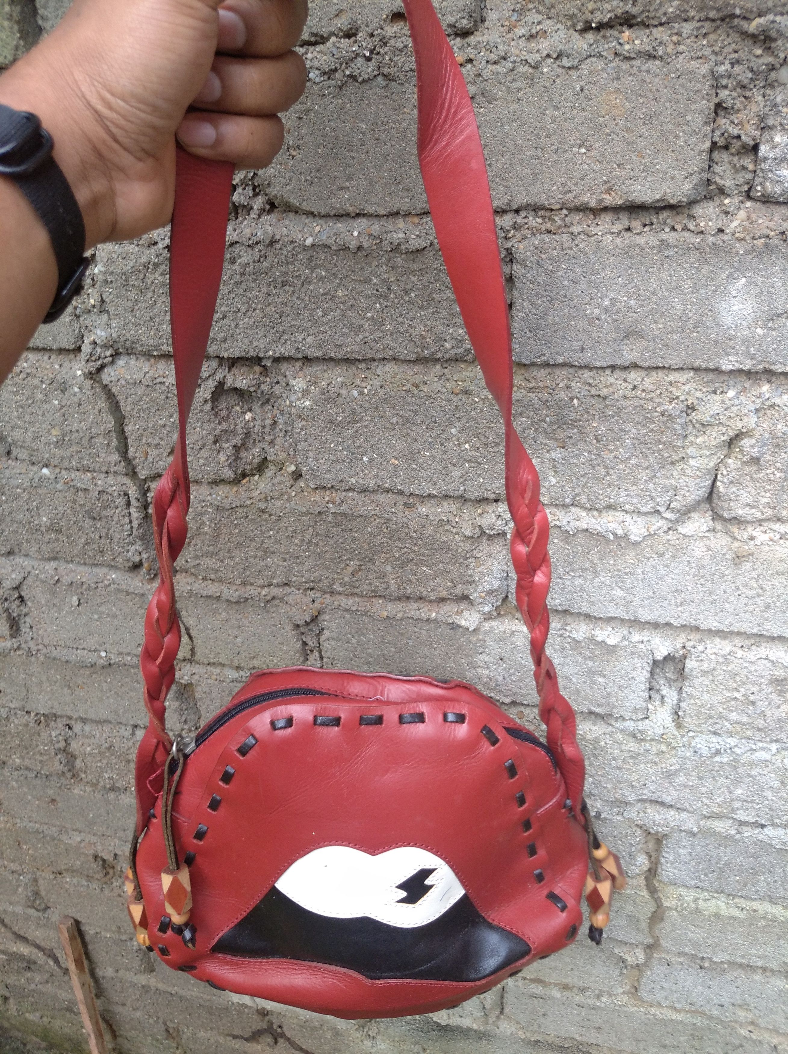 Leather Vintage leather sling bag handmade Size ONE SIZE - 6 Thumbnail