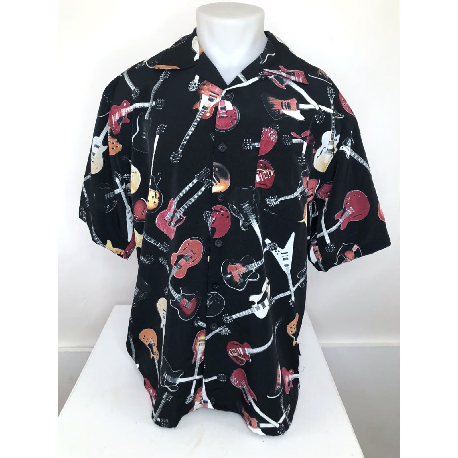 Vintage GIBSON TOUR WEAR / DRAGONFLY Guitars All Over Aloha XL Shirt - EXCELLENT Shirt Mens XL Black Guitar Rock & Roll Aloha 90s Size US XL / EU 56 / 4 - 2 Thumbnail