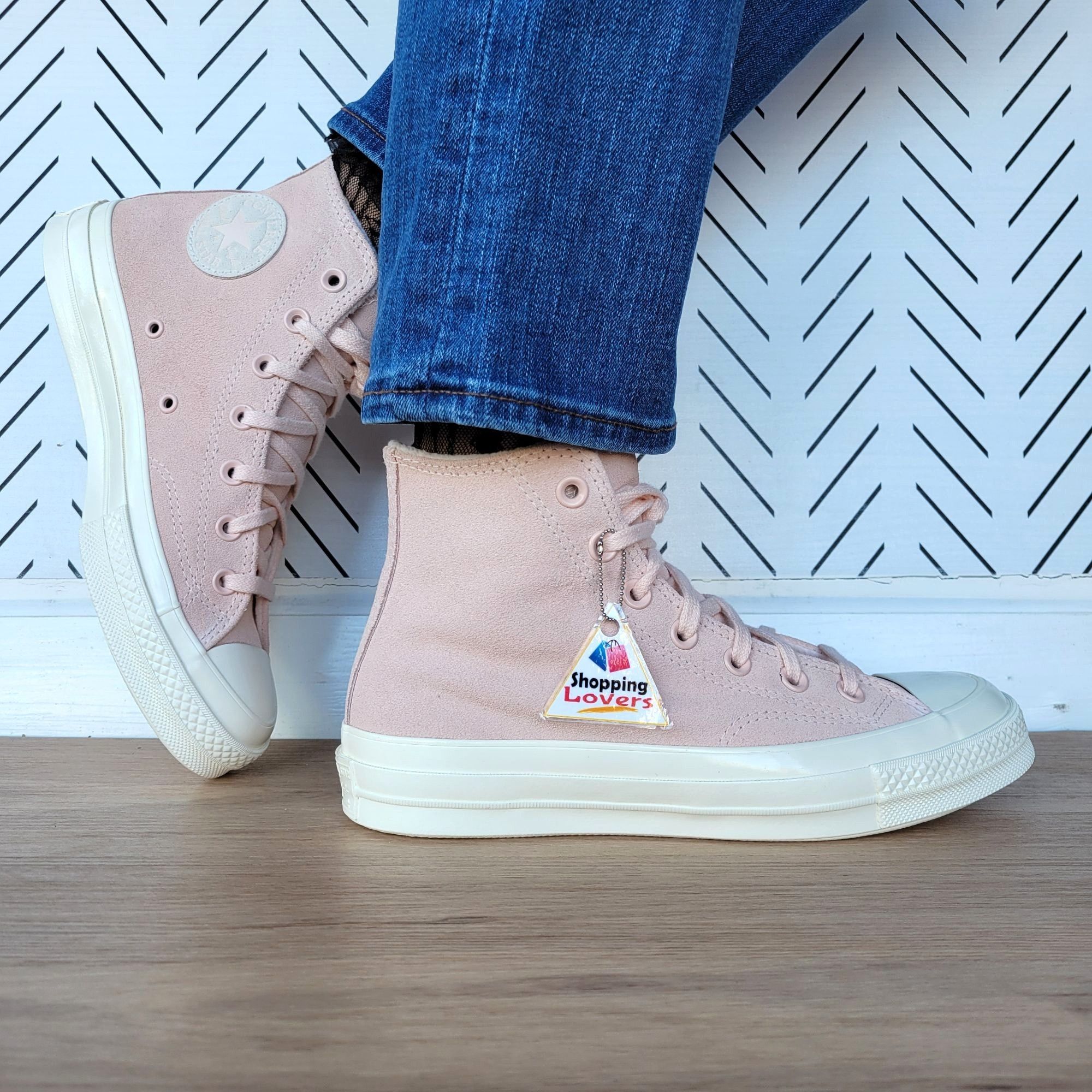 Converse ❤️Converse Chuck 70 Hi Suede Pink 9 Women's Shoes Fleece Lin Size US 9 / IT 39 - 2 Thumbnail