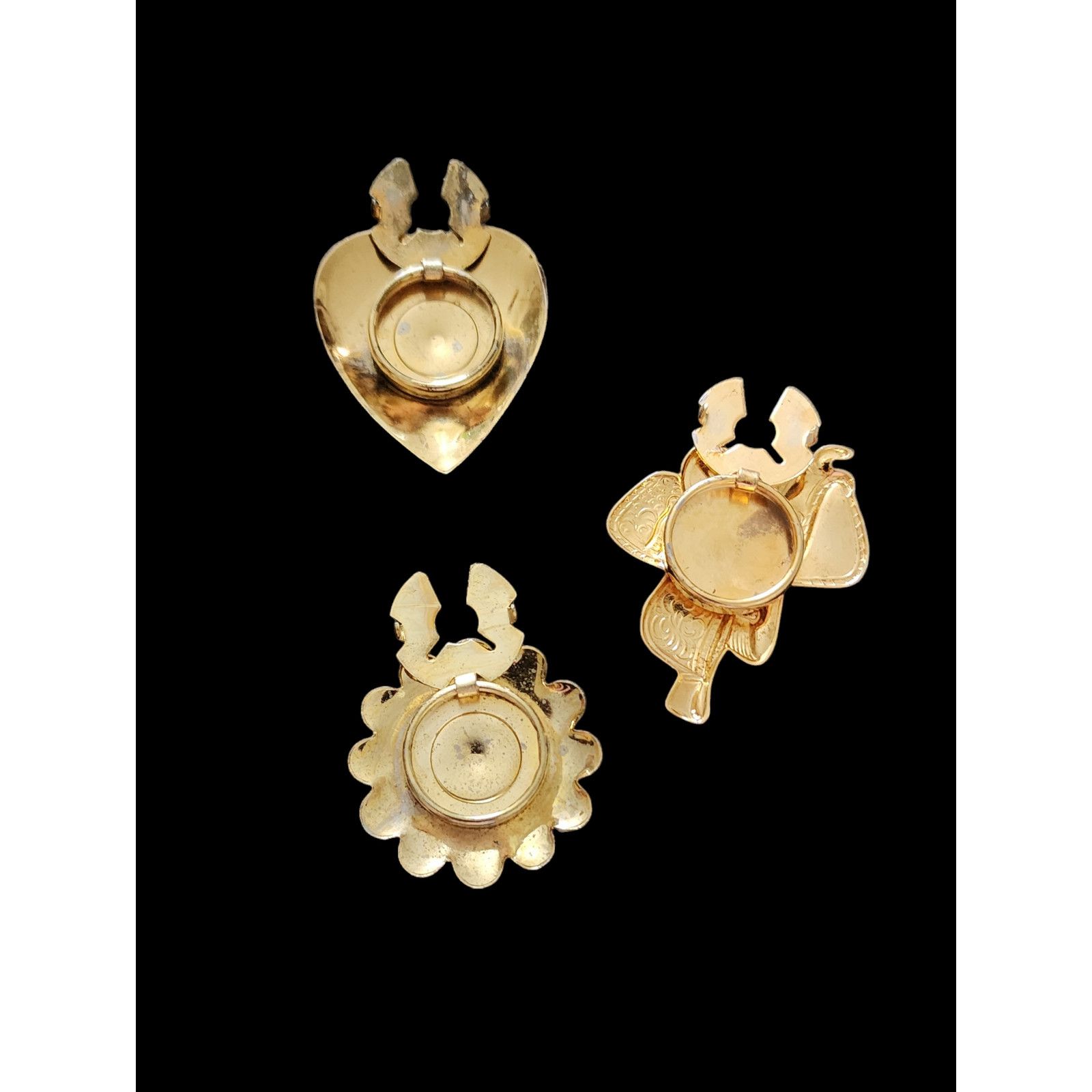 Other Vintage button covers gold tone saddle, heart, and sun Size ONE SIZE - 3 Thumbnail