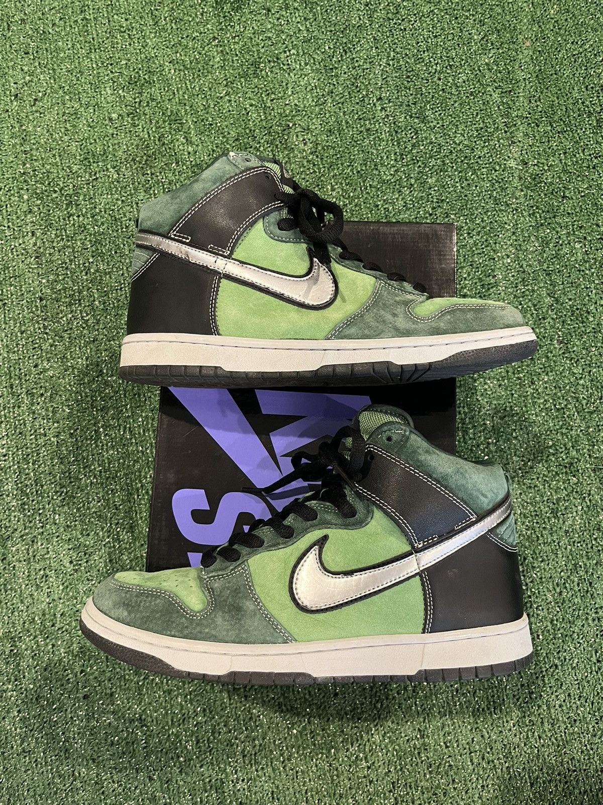 image of Nike Sb Dunk High Brut Size 9.5 W/ OG Everything Shoes in Green, Men's