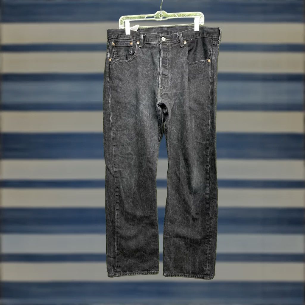 Levi's Levi's 501 Jeans Mens 38x32 Black Straight Button Fly Denim USA Pattern Vintage: No Size US 38 / EU 54 - 1 Thumbnail