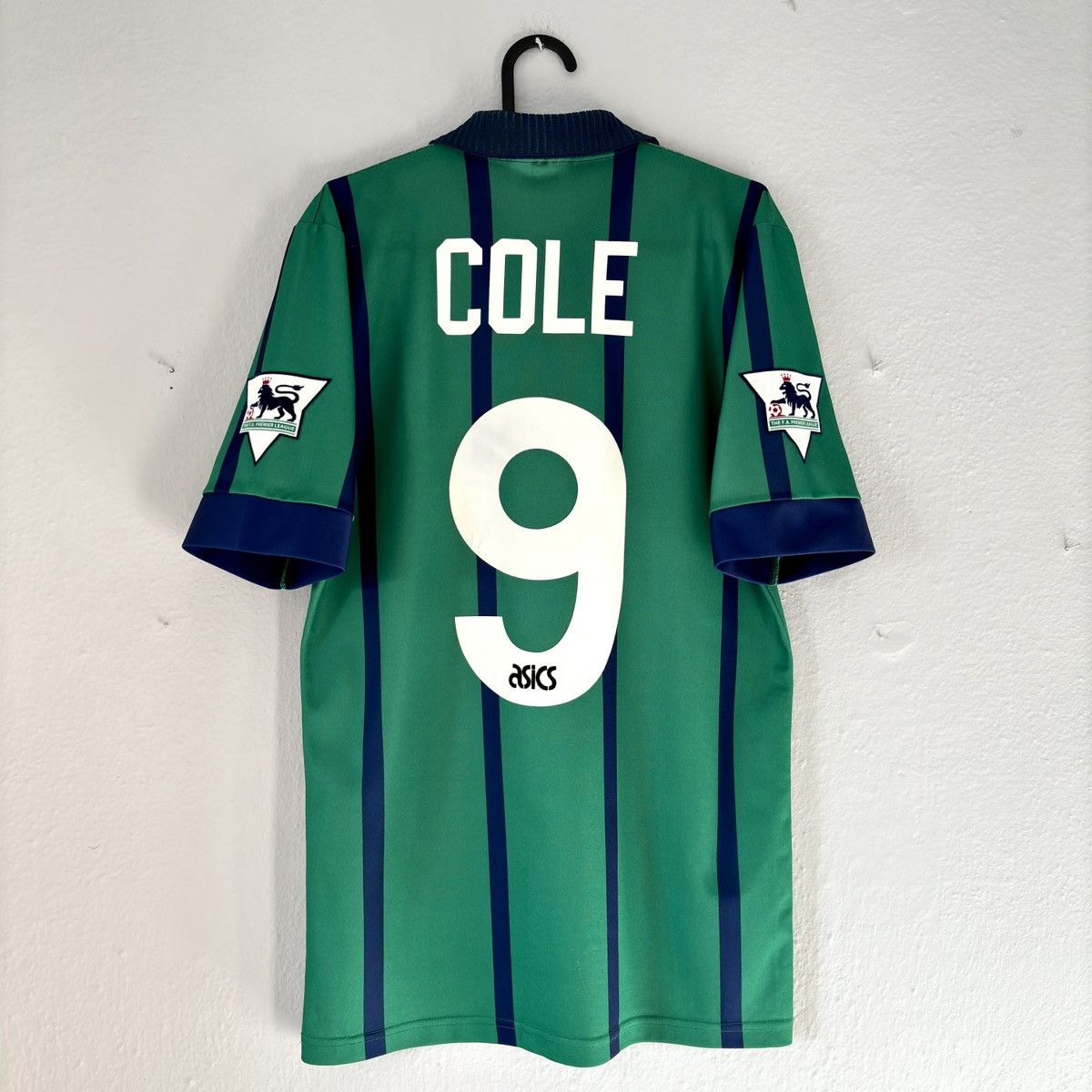 Asics × Vintage 1993 1995 Newcastle United ASICS Vintage Third Soccer Jersey Size US S / EU 44-46 / 1 - 7 Thumbnail