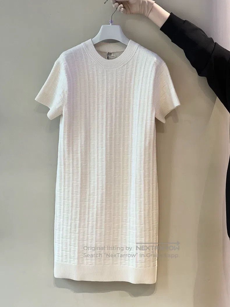 Hermes Hermes Beige Knit Short Sleeve Dress 100% Merino Wool Size XXS / US 00 / IT 34 - 1 Thumbnail