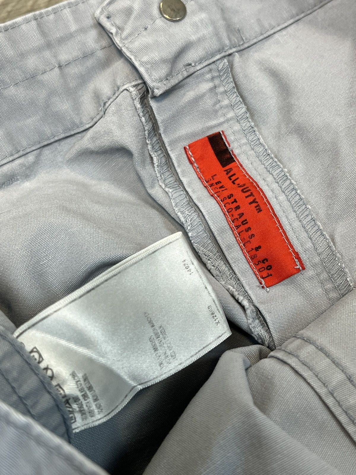 Levi's Vintage Clothing Vintage 1999 Levi's All Duty Grey Utility Pants size W34 L34 Size US 34 / EU 50 - 9 Thumbnail