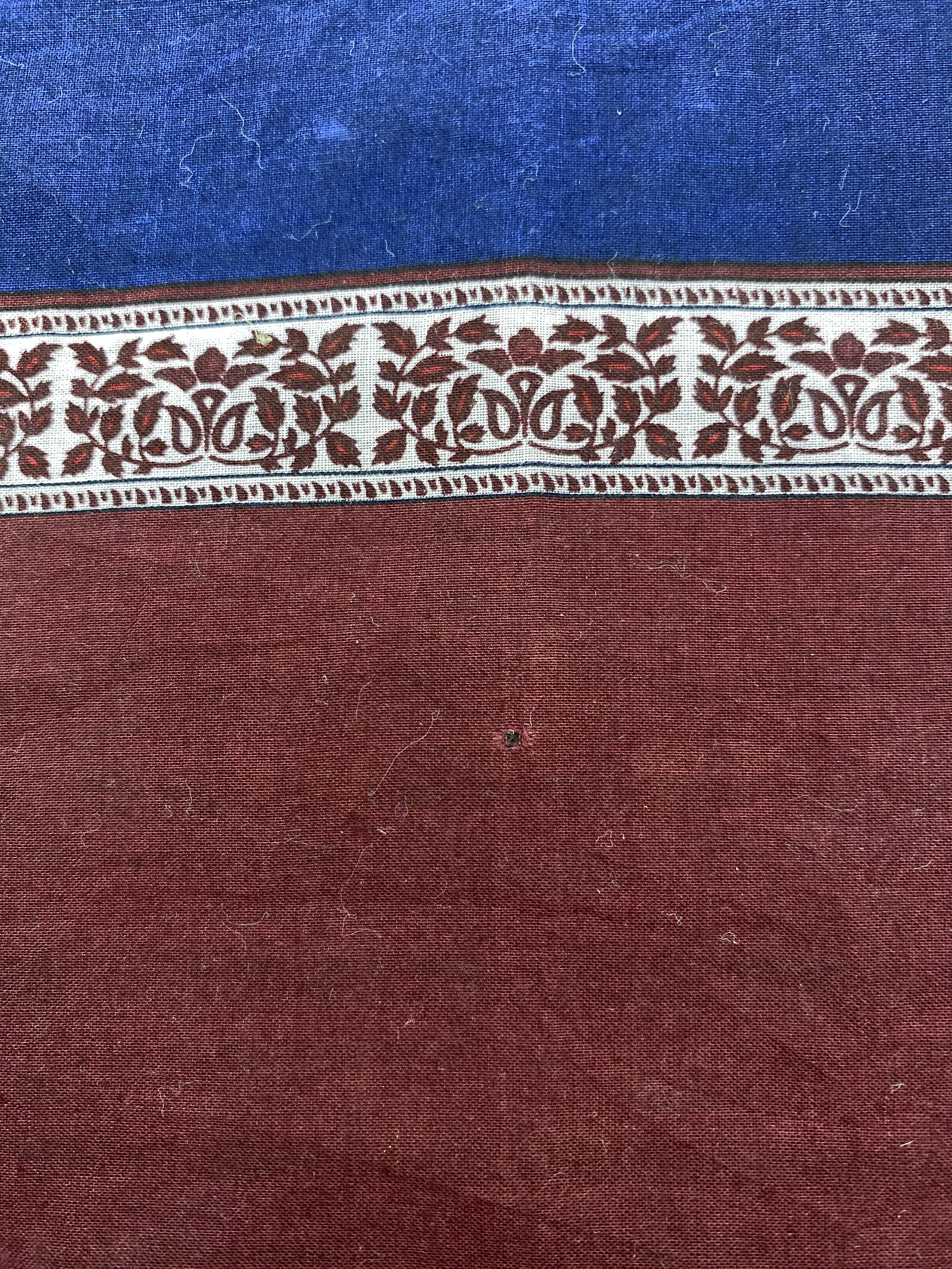Vintage Yves Saint Laurent Handkerchief /Neckerchief HKC0705 Size ONE SIZE - 5 Thumbnail