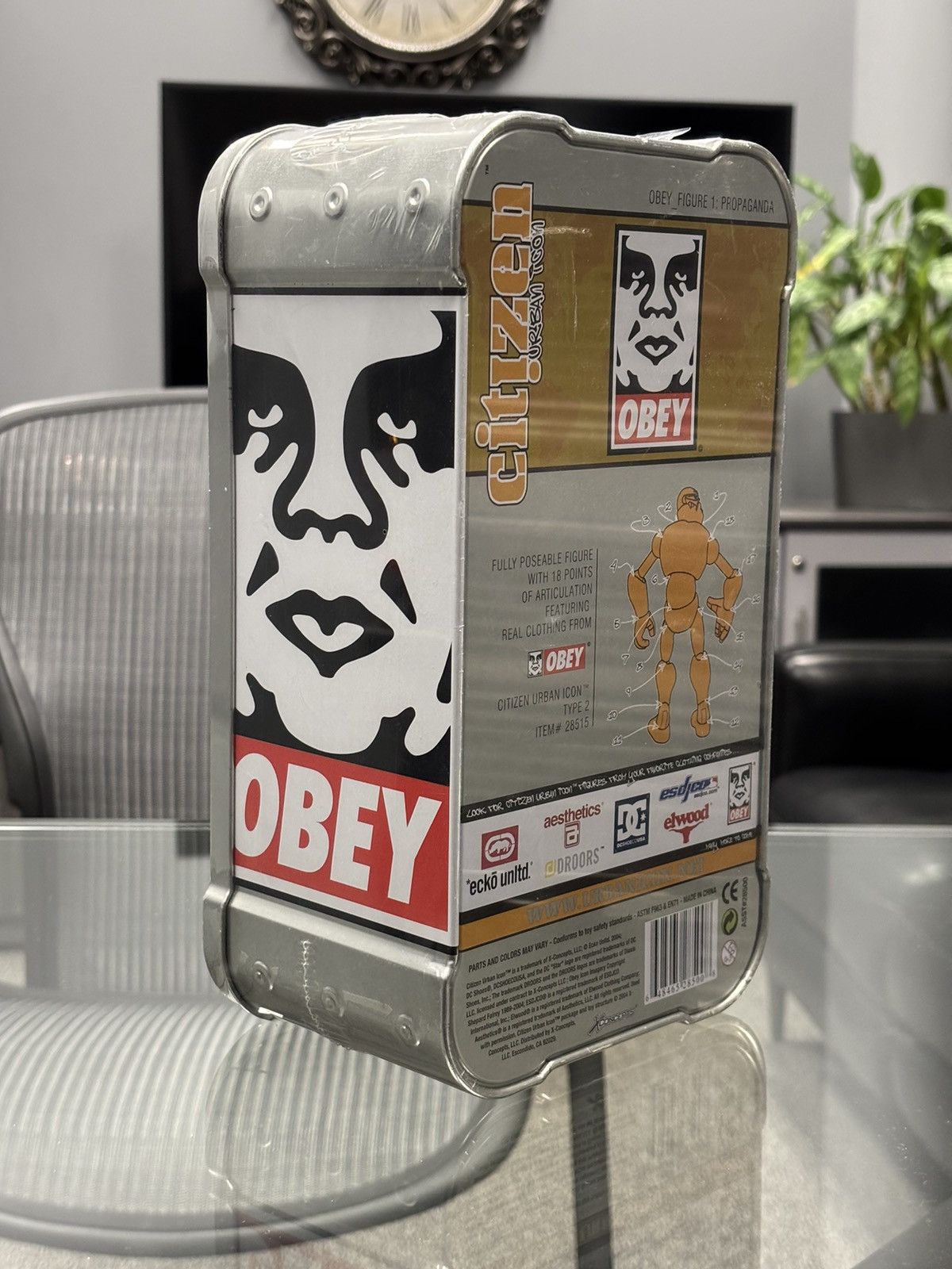 Obey Citizen Urban Icon Obey Figure Type 2 Figure 1 : Propaganda Size ONE SIZE - 2 Thumbnail
