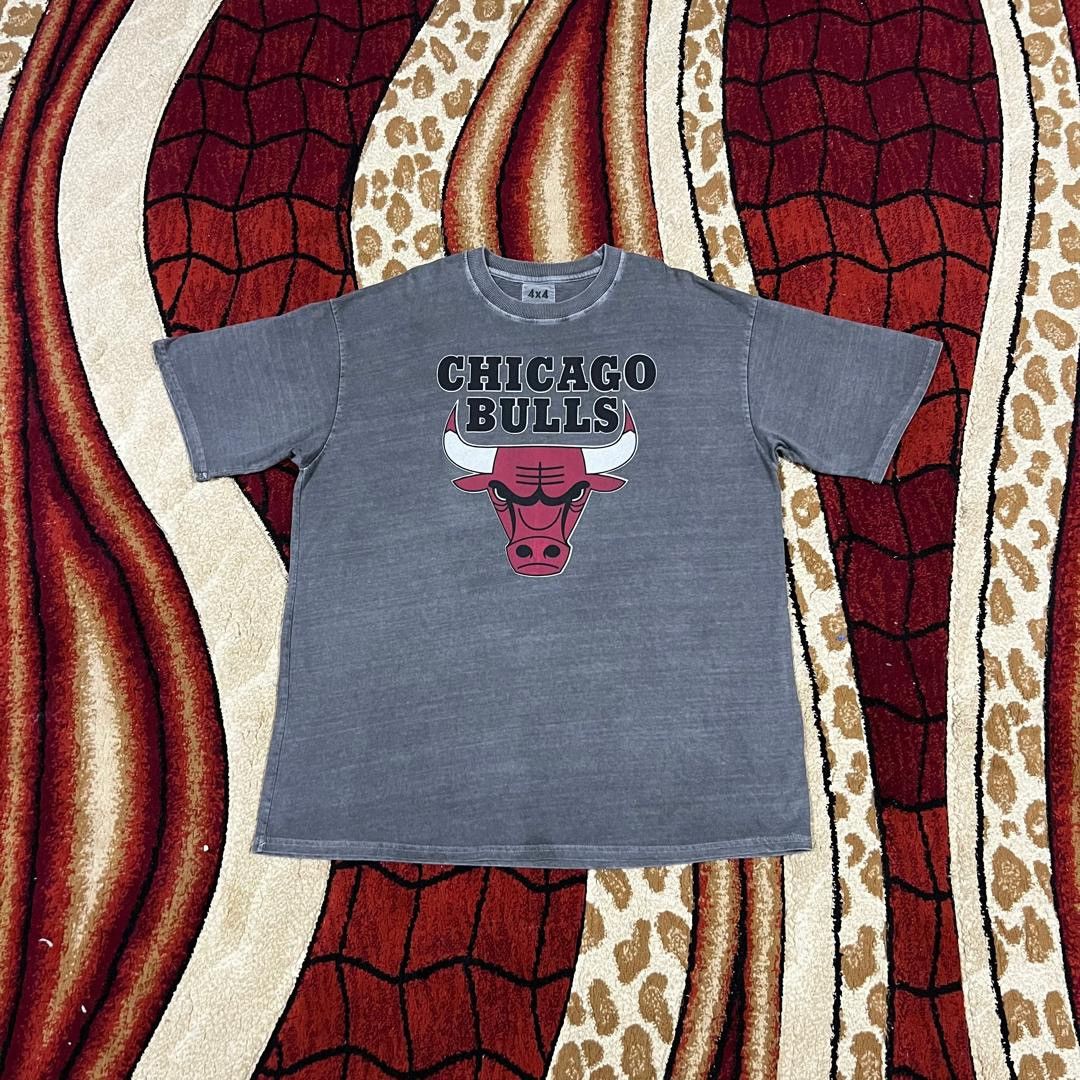 NFL Vintage Thrashed Faded Chicago Bulls ERD GRUNGE T Shirt Size US XL / EU 56 / 4 - 2 Thumbnail