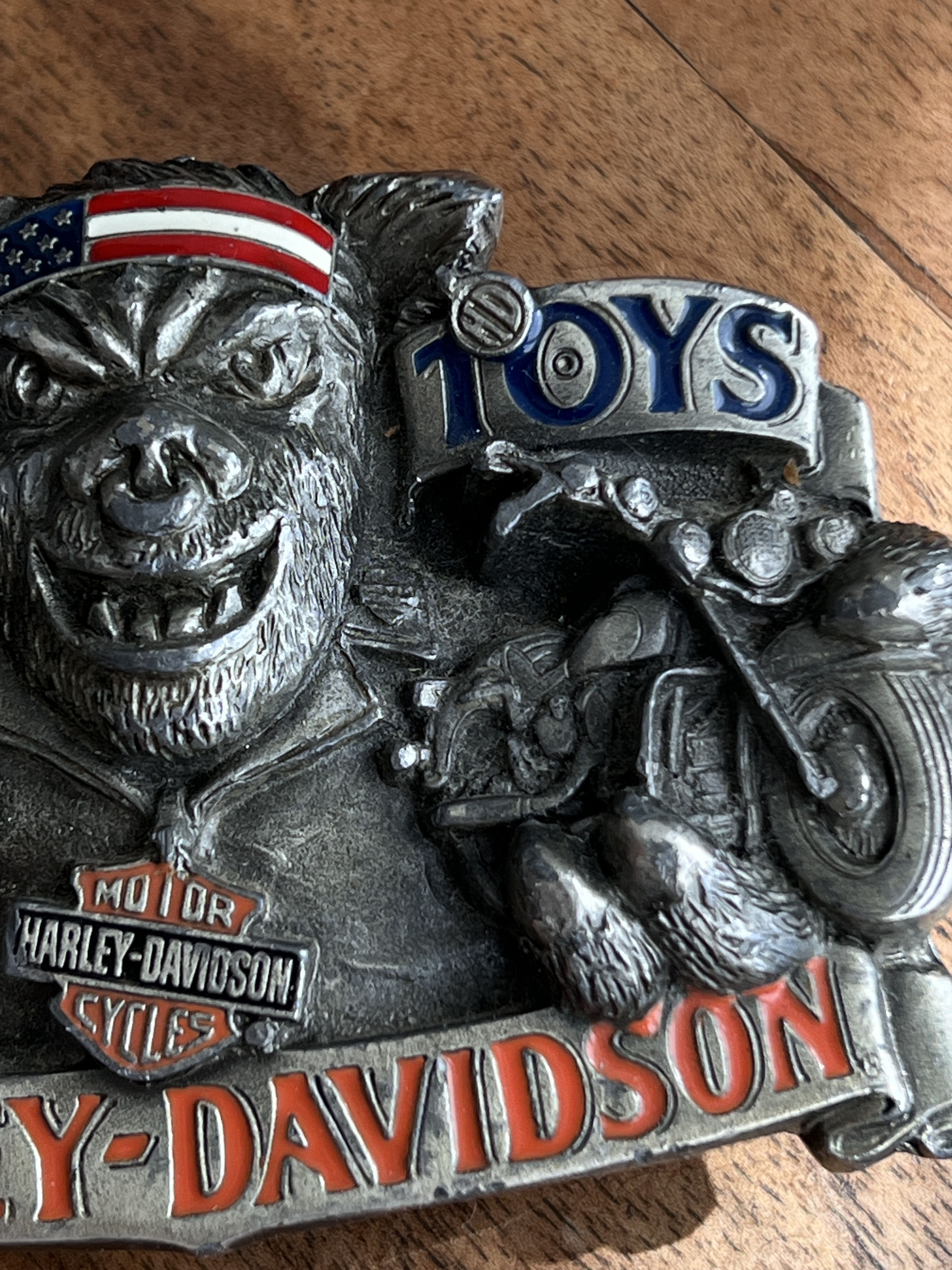 Harley Davidson Rare! 1991 vintage USA Harley Davidson Hog Toys belt buckle Size ONE SIZE - 3 Thumbnail
