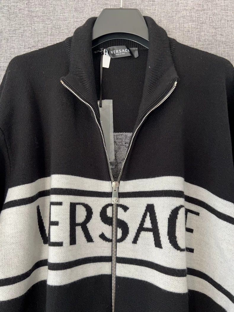 Versace Versace Black casual wool knit jacket Size US L / EU 52-54 / 3 - 3 Thumbnail