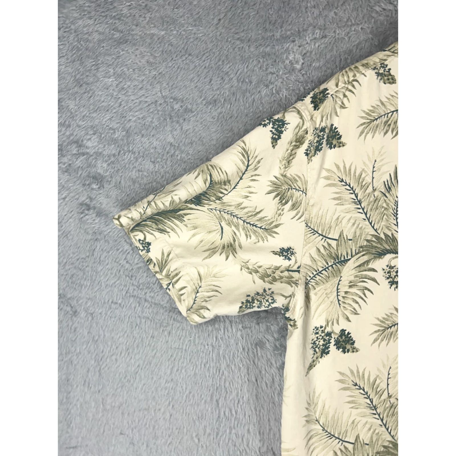 Tommy Bahama Tommy Bahama Shirt Men Large Ivory Palm Print Heritage Tortola Silk Button Up Size US L / EU 52-54 / 3 - 3 Thumbnail
