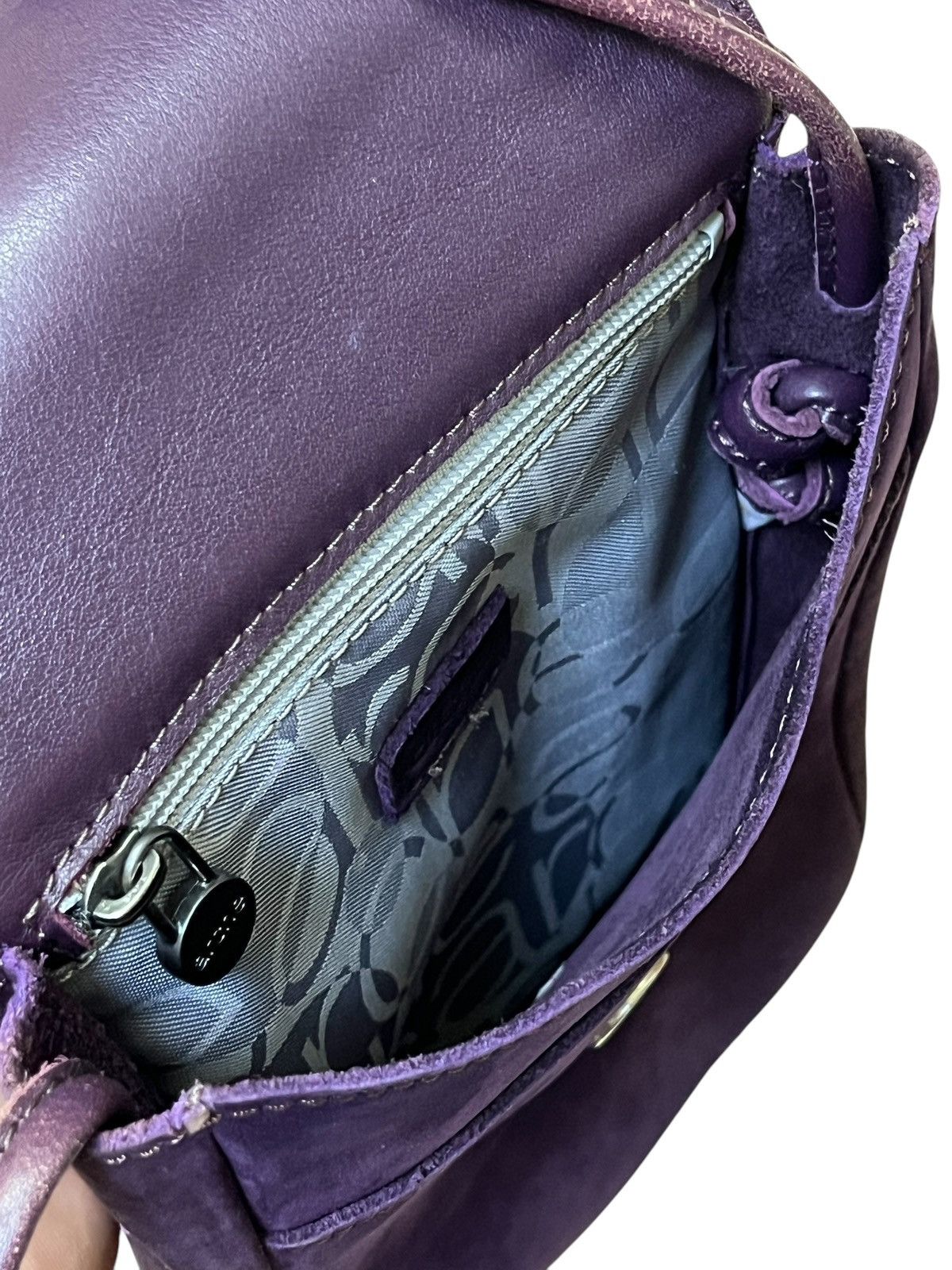 Genuine Leather ARCHE ADILY PURPLE NUBUCK LEATHER CROSSBODY SMALL BAG Size ONE SIZE - 6 Thumbnail