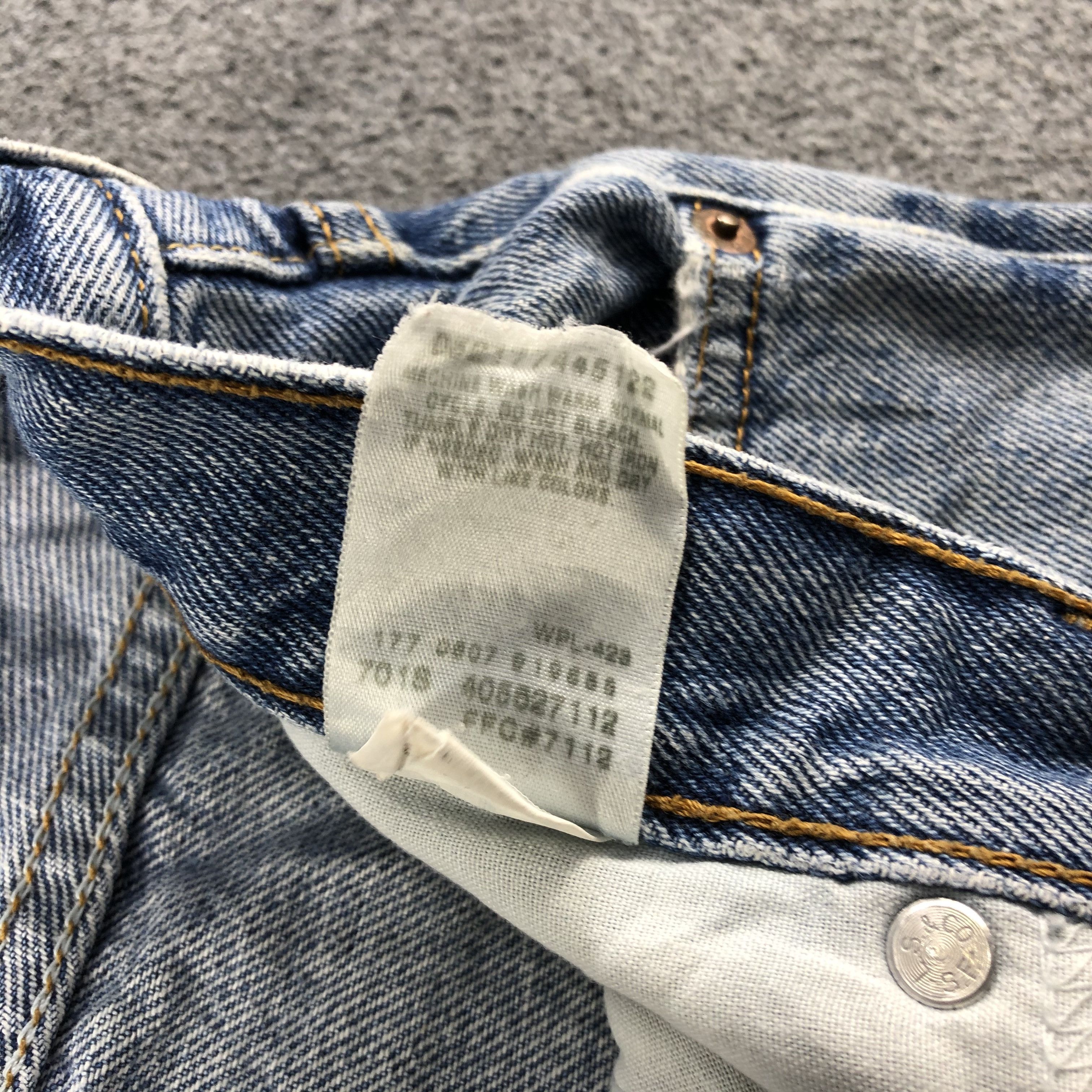 Levi's 90s Vintage Blue Wash Levis 560 Jeans-J2609 Size US 35 - 12 Thumbnail