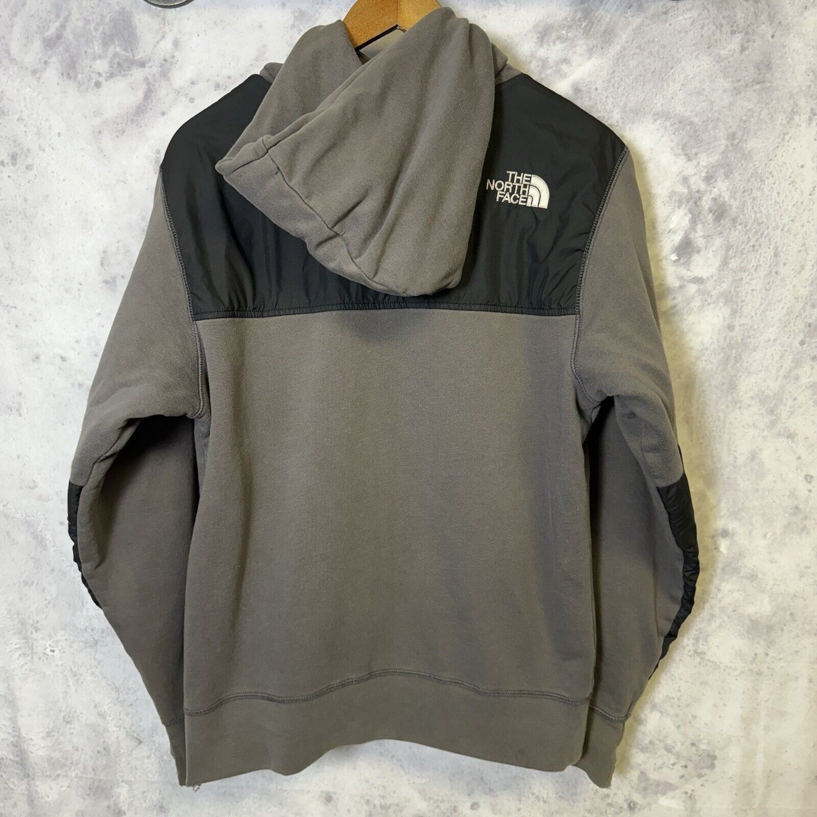 The North Face The North Face Reversible Jacket Hooded Mens Small Black/Gra Size US S / EU 44-46 / 1 - 4 Thumbnail