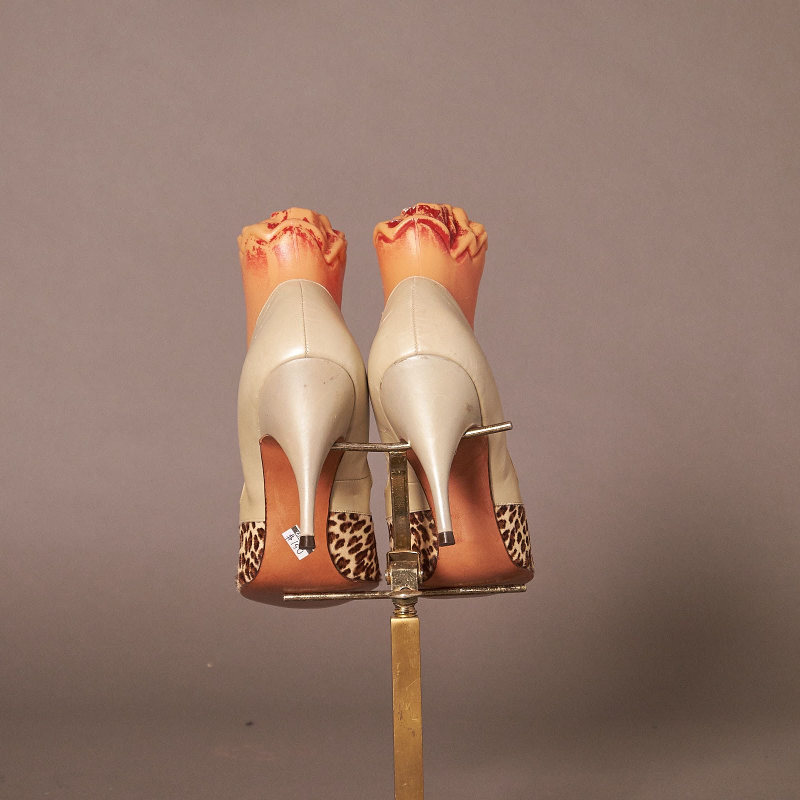 Vintage 1950s Stiletto Patent Leather and Fur Pumps Heels Size US 9.5 / IT 39.5 - 4 Thumbnail
