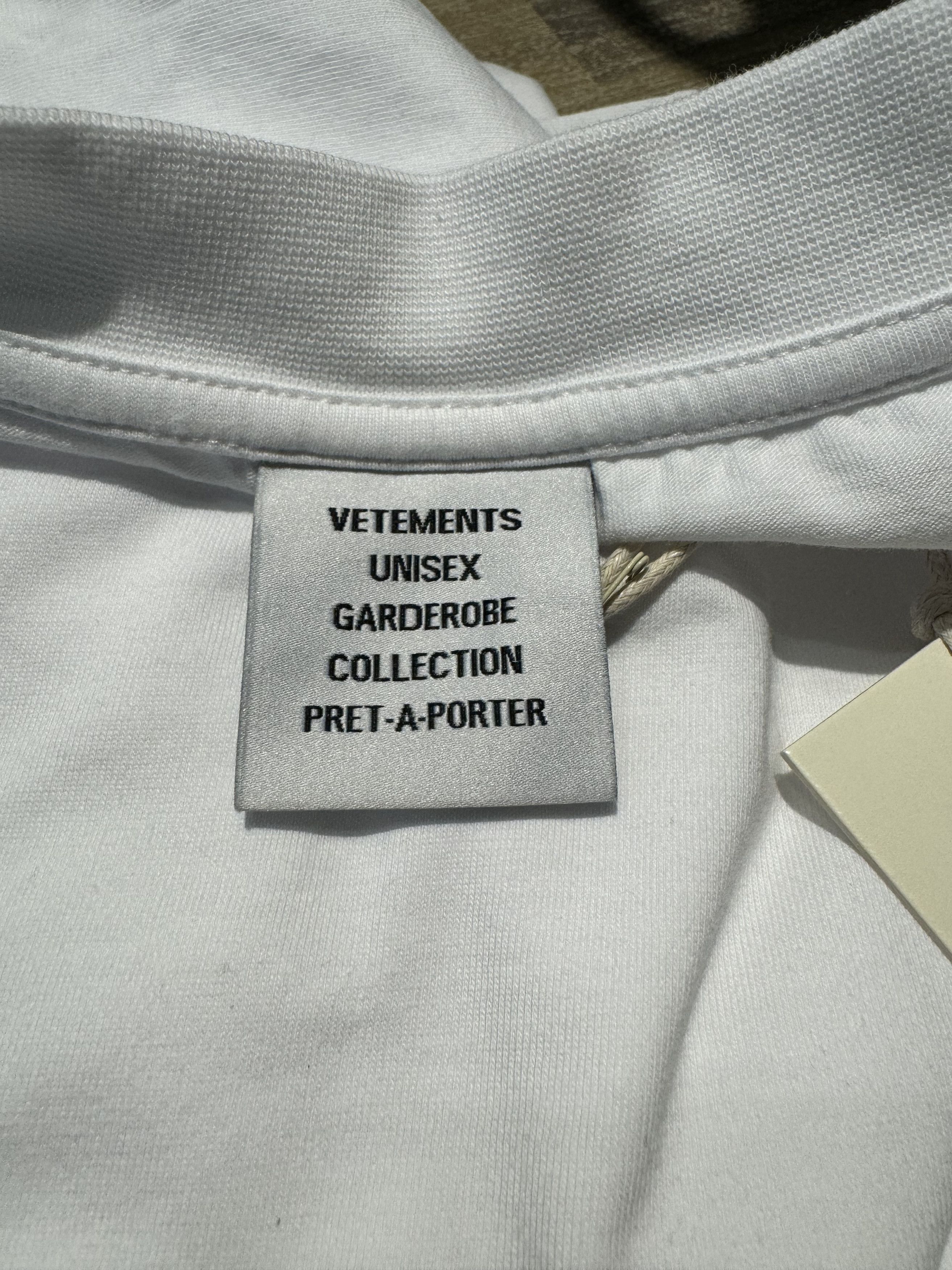 Vetements PROPERTY OF VETEMENTS T-SHIRT Size US M / EU 48-50 / 2 - 2 Thumbnail