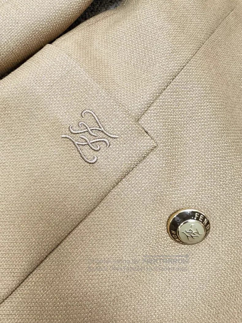 Fendi Fendi Camel long-sleeve double-breasted blazer Size XS / US 0-2 / IT 36-38 - 4 Thumbnail