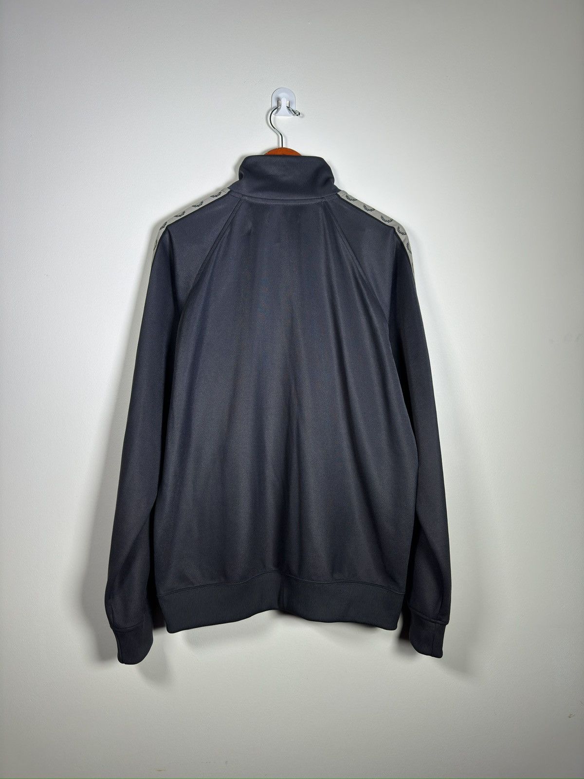 Fred Perry Fred Perry Contrast Tape Track Jacket Anchor Gray /Black Size US XL / EU 56 / 4 - 3 Thumbnail