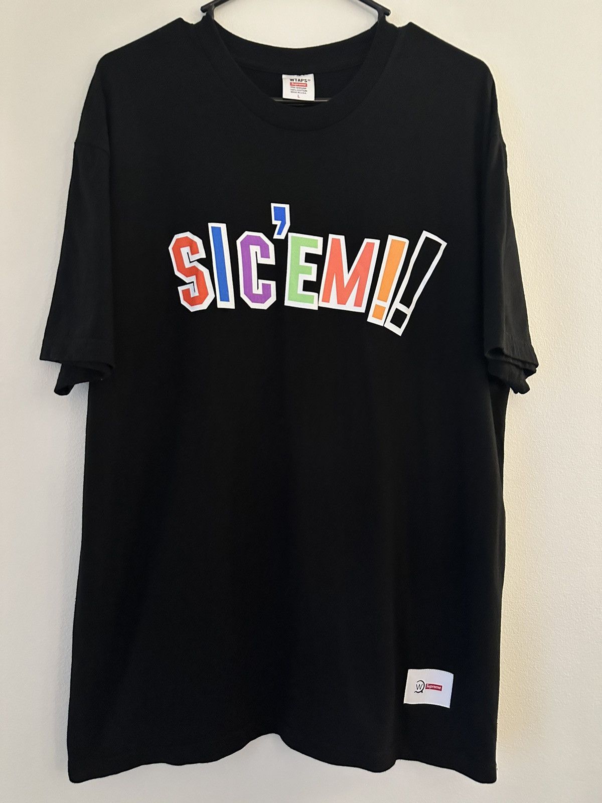 Supreme × Wtaps Supreme WTPAS Sic’Em! Tee Size US L / EU 52-54 / 3 - 1 Thumbnail