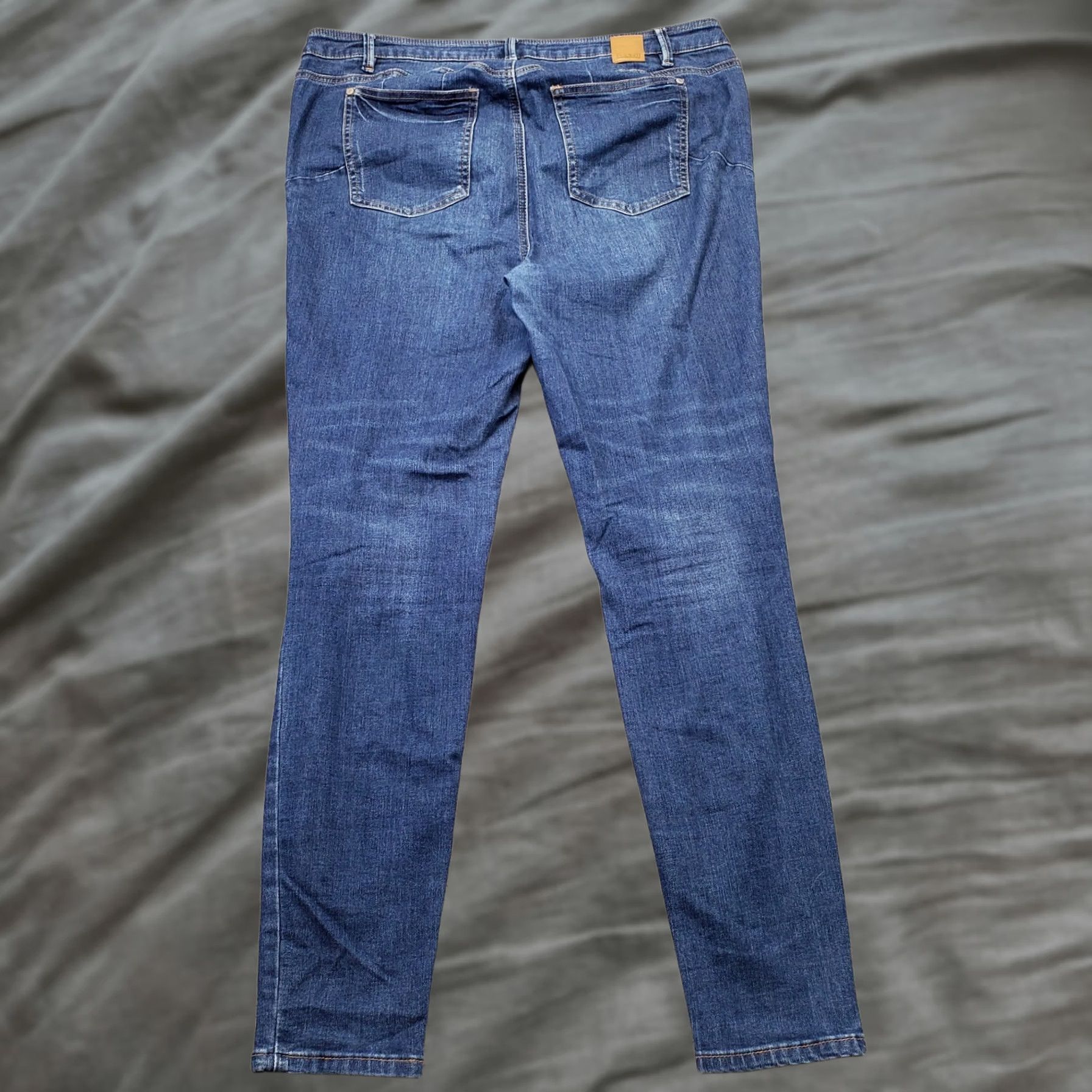 Vintage ELOQUII Skinny Jeans Womens 18 Blue Denim Stretch Distressed 5-Pocket Jeans Size 40" / US 18 - 1 Thumbnail