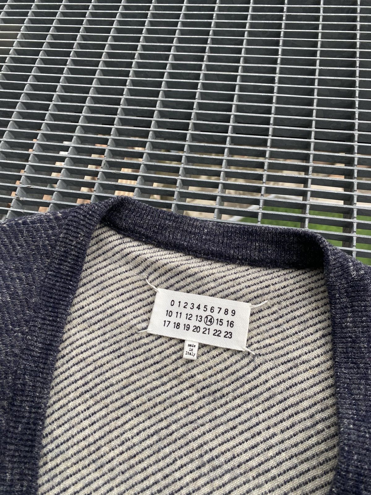 Maison Margiela Maison Margiela Wool Cardigan Size US M / EU 48-50 / 2 - 2 Thumbnail