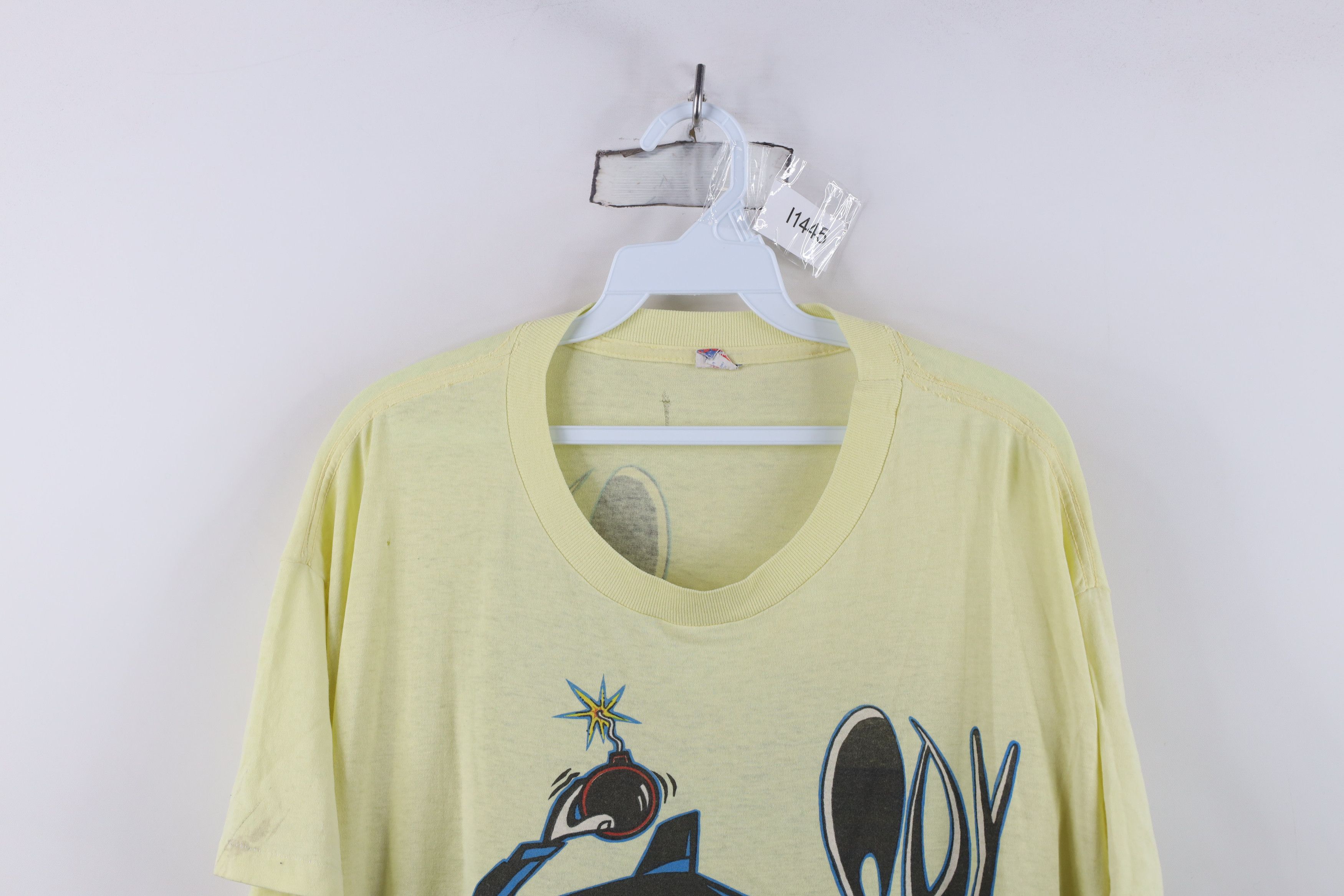 Vintage Vintage 80s Mad Magazine Spell Spy vs Spy T-Shirt Yellow USA Size US XL / EU 56 / 4 - 2 Thumbnail