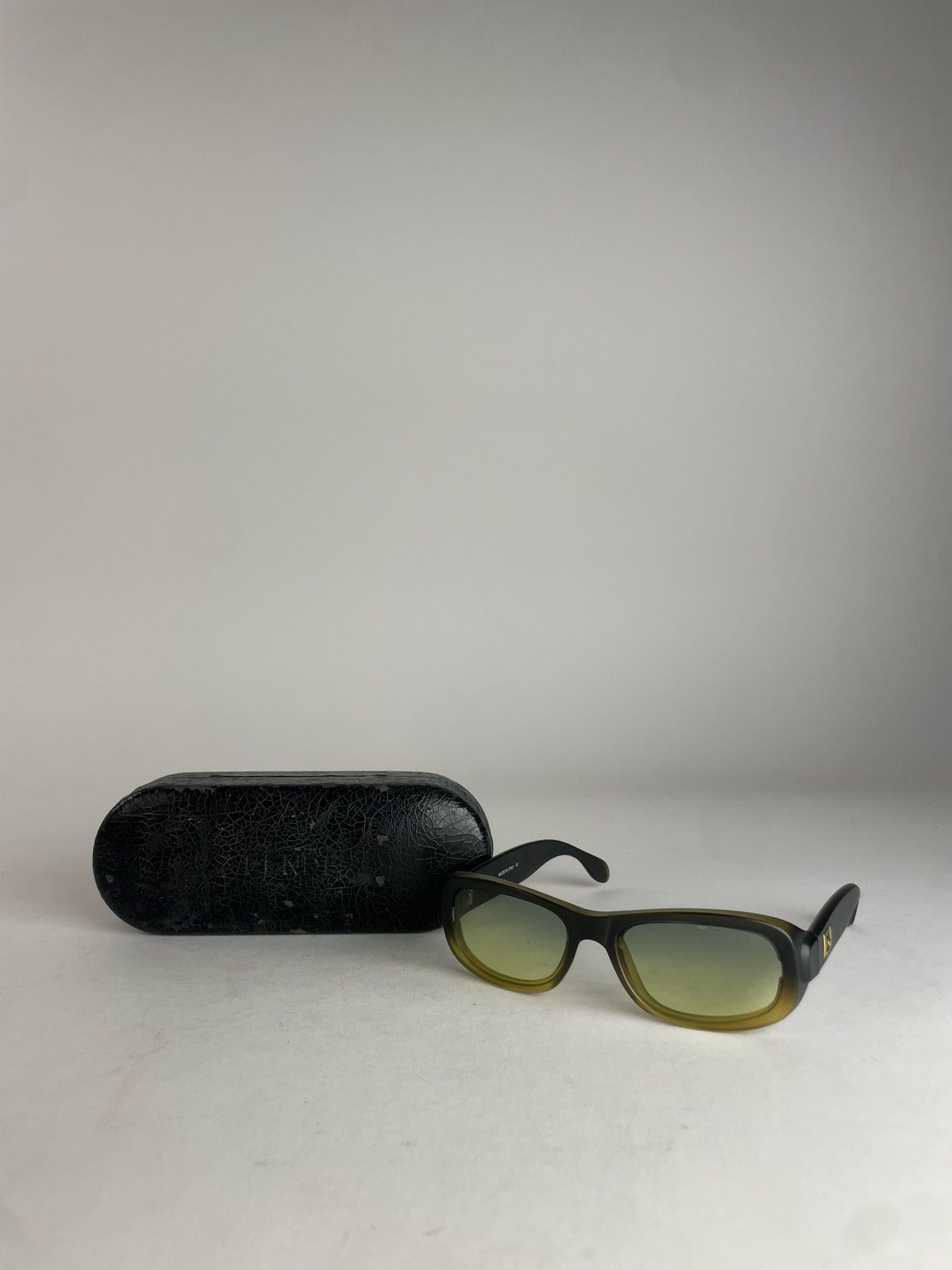 Fendi Vintage Roma Sunglasses Green Size ONE SIZE - 1 Thumbnail