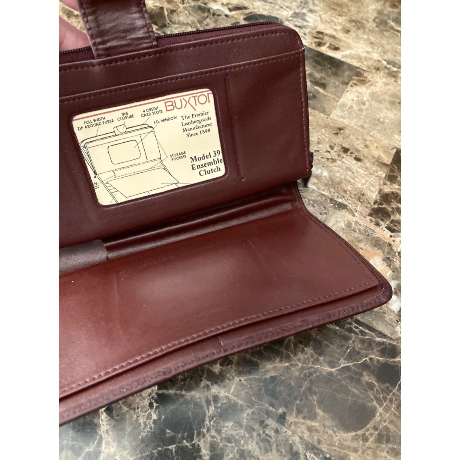 Vintage VINTAGE Buxton Wallet Clutch Brown Leather Womens Wallet Clutch Brown Leather Women Rubs from storage Size ONE SIZE - 4 Thumbnail