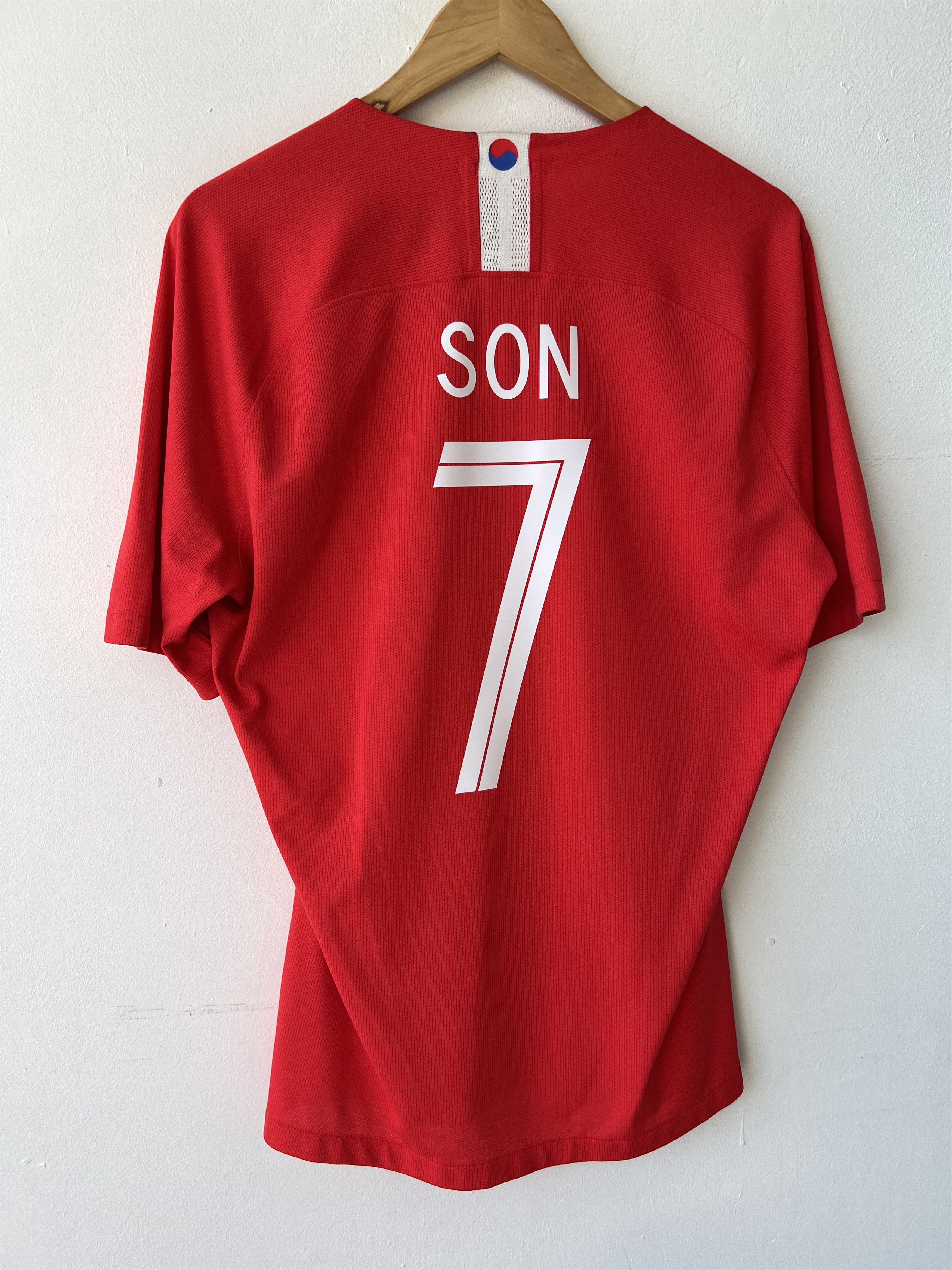 Nike (XL fits L) South Korea 2018-20 Home Player Version Kit Son Size US XL / EU 56 / 4 - 8 Thumbnail