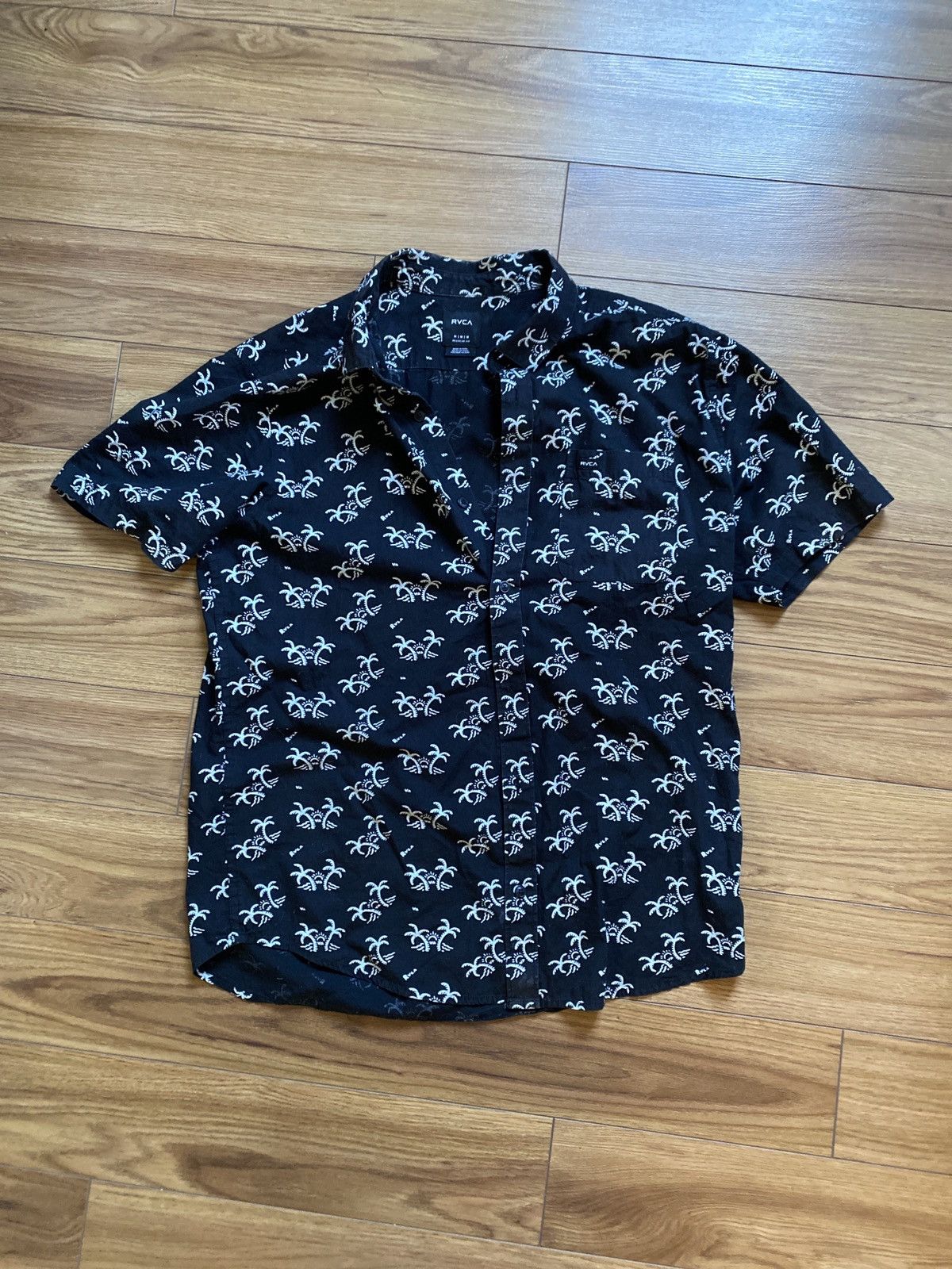 Other × RVCA Tropical Trees Shirt Size US M / EU 48-50 / 2 - 1 Thumbnail