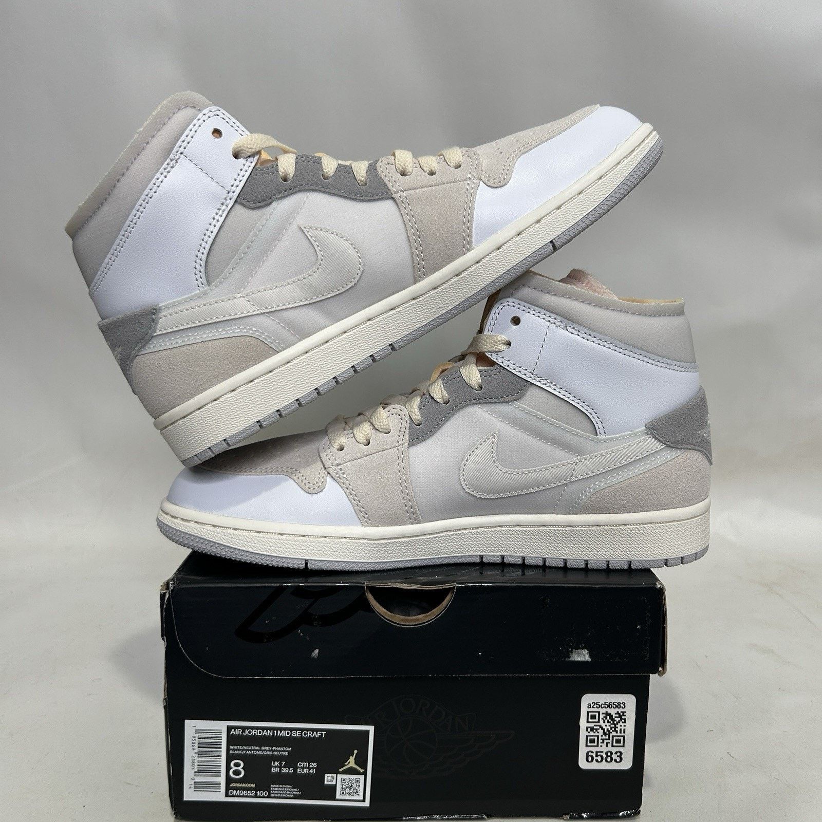 Jordan Brand Nike Air Jordan 1 Mid SE Craft “Inside Out/White Grey” Size US 8 / EU 41 - 3 Thumbnail