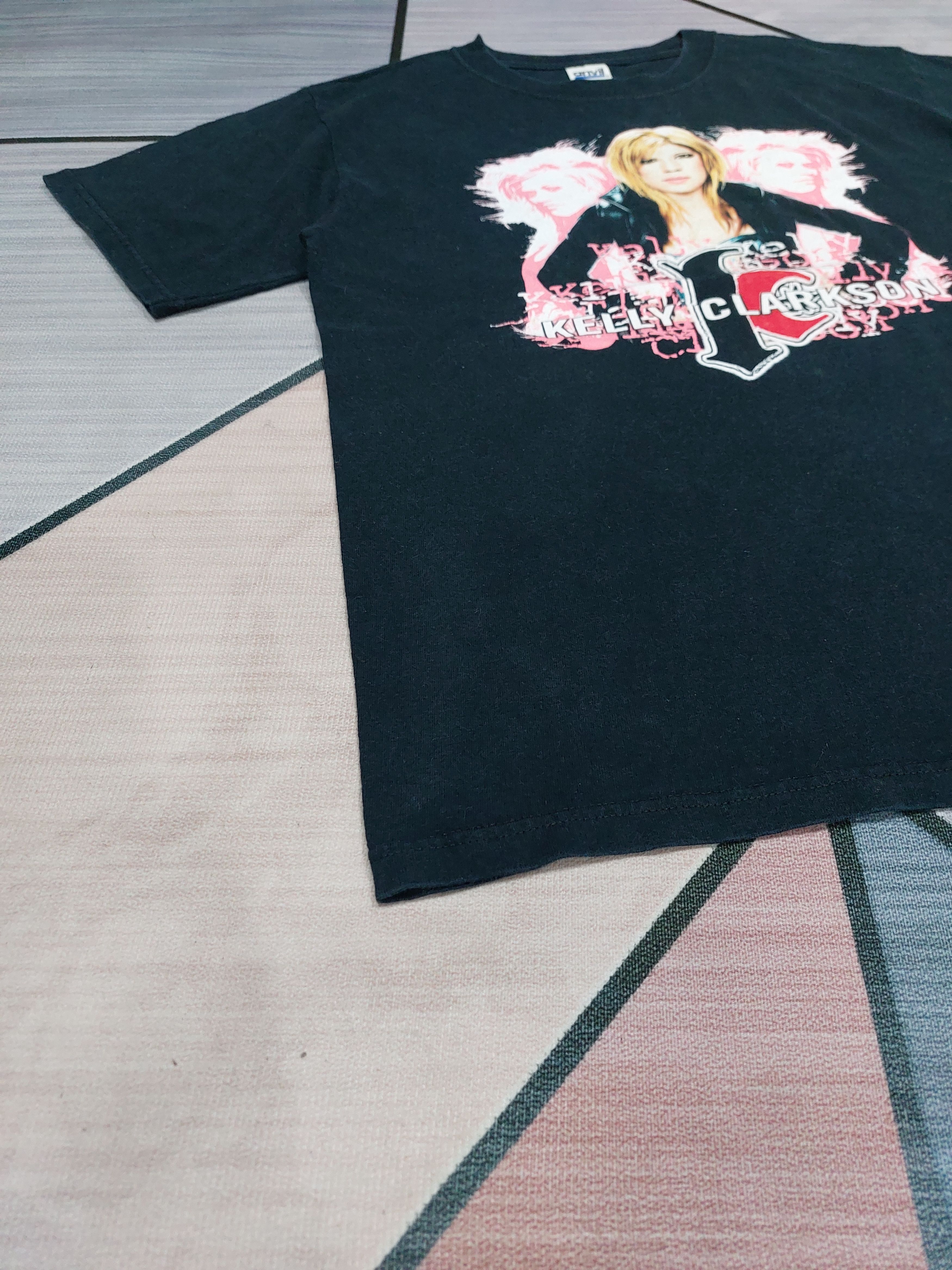 Band Tees KELLY CLARKSON Breakway Tour 2005 Size US M / EU 48-50 / 2 - 6 Thumbnail