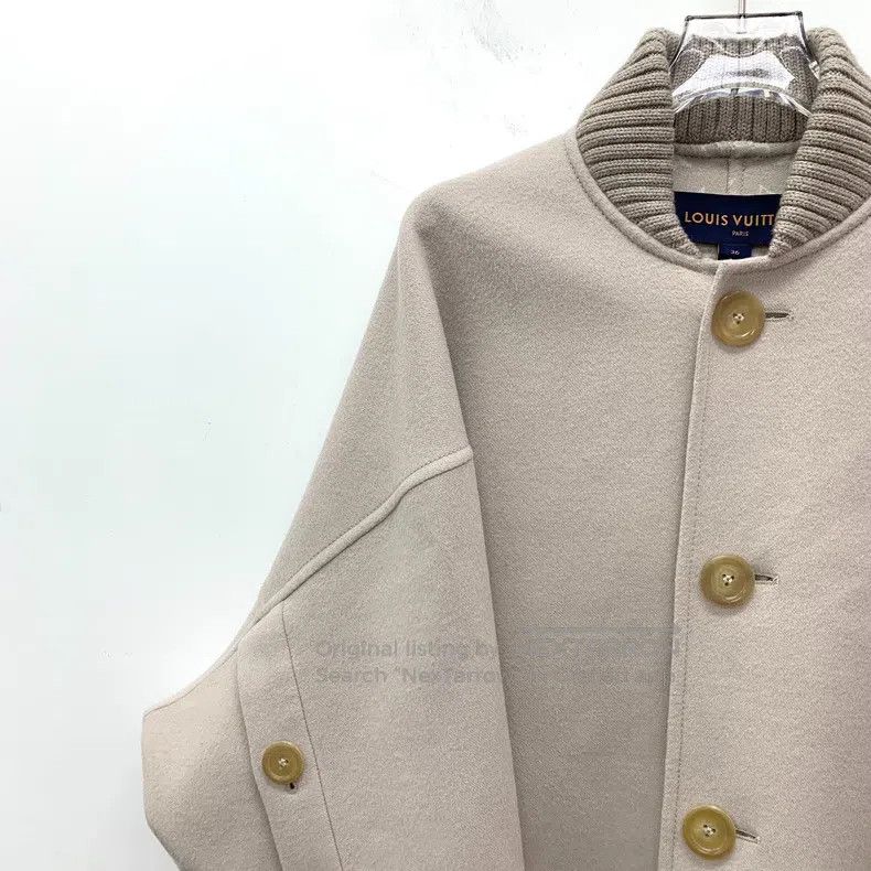 Louis Vuitton Louis Vuitton 25 apricot inside logo presbyopic full print Size XS / US 0-2 / IT 36-38 - 3 Thumbnail