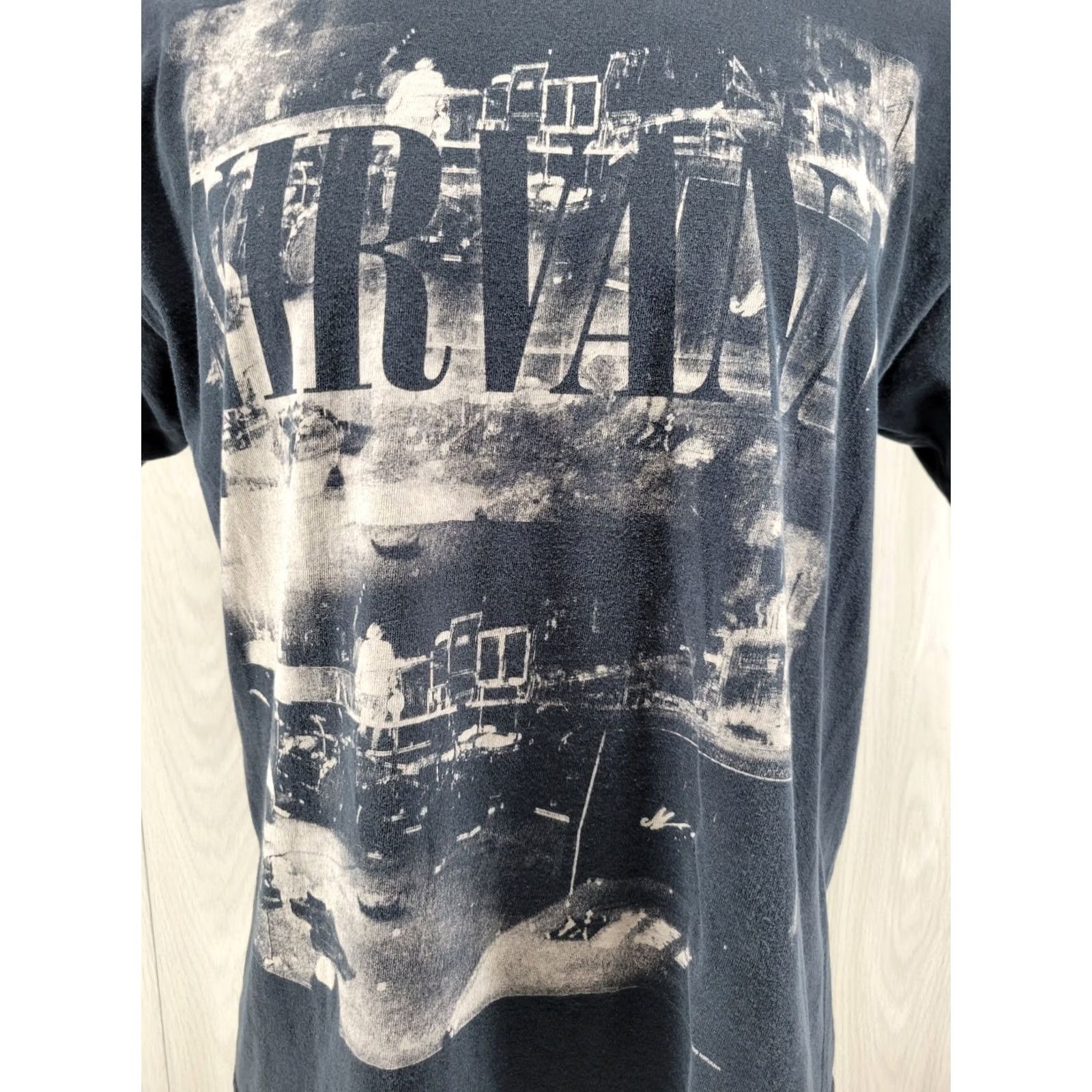 Gildan Nirvana Nevermind Band Tee Faded Black T Shirt Gildan Size L Size US L / EU 52-54 / 3 - 2 Thumbnail