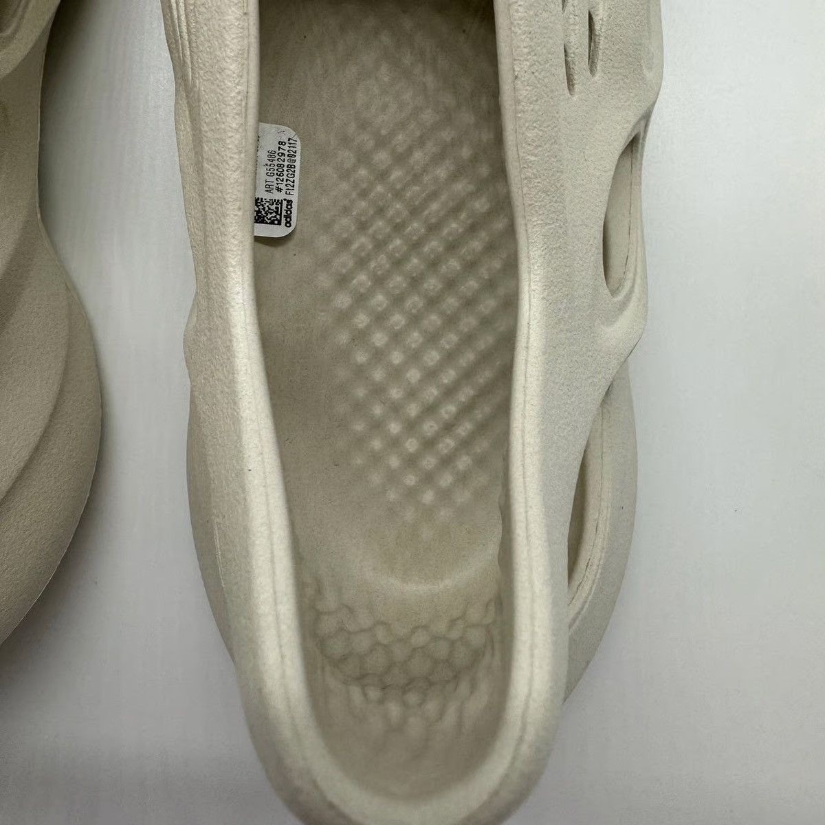 Adidas Adidas Yeezy Foam RNR Ararat (2020/2022) Size US 10 / EU 43 - 6 Thumbnail