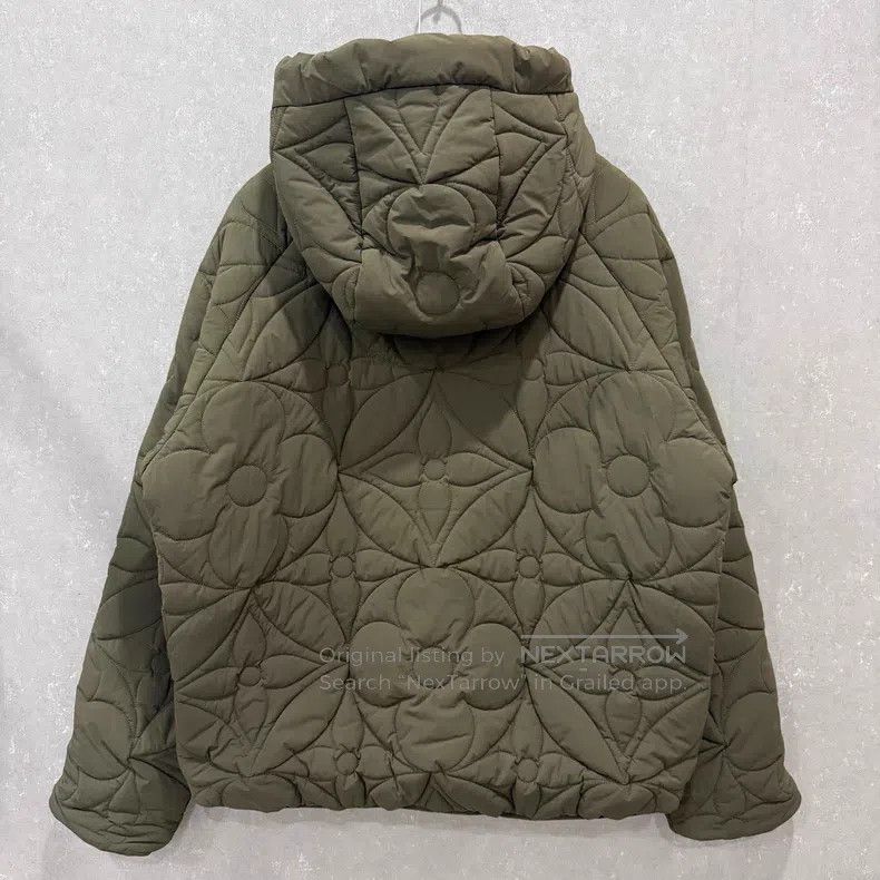 Louis Vuitton Louis Vuitton Three-flower full-print quilted hooded jacke Size US M / EU 48-50 / 2 - 2 Thumbnail