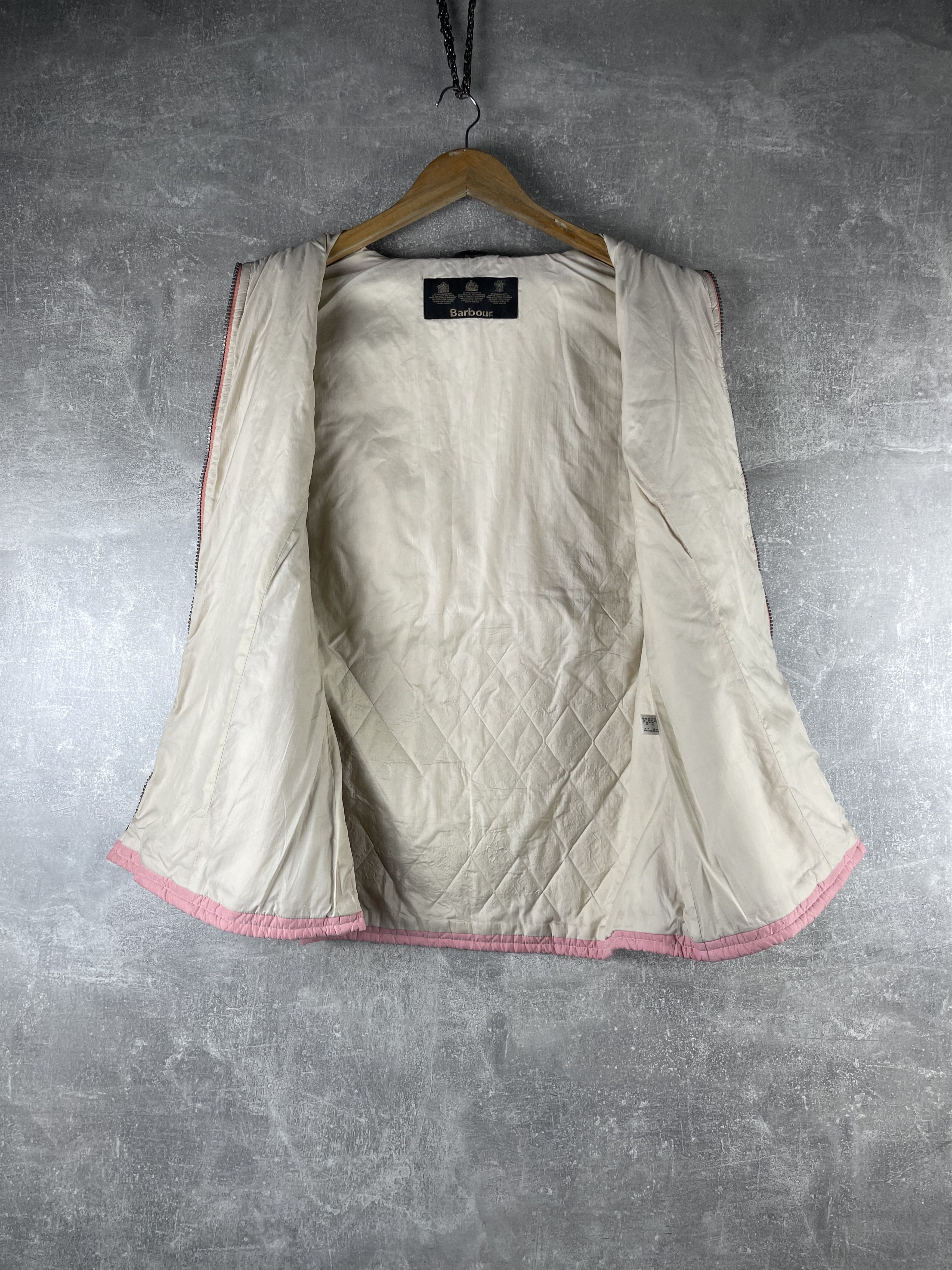 Barbour Vintage Barbour pink nylon puffer vest Size XS / US 0-2 / IT 36-38 - 9 Thumbnail