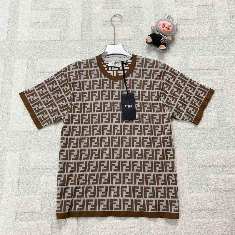 Fendi Fendi Brown Cotton Women's T-Shirt in Size M 0089 Size M / US 6-8 / IT 42-44 - 1 Thumbnail