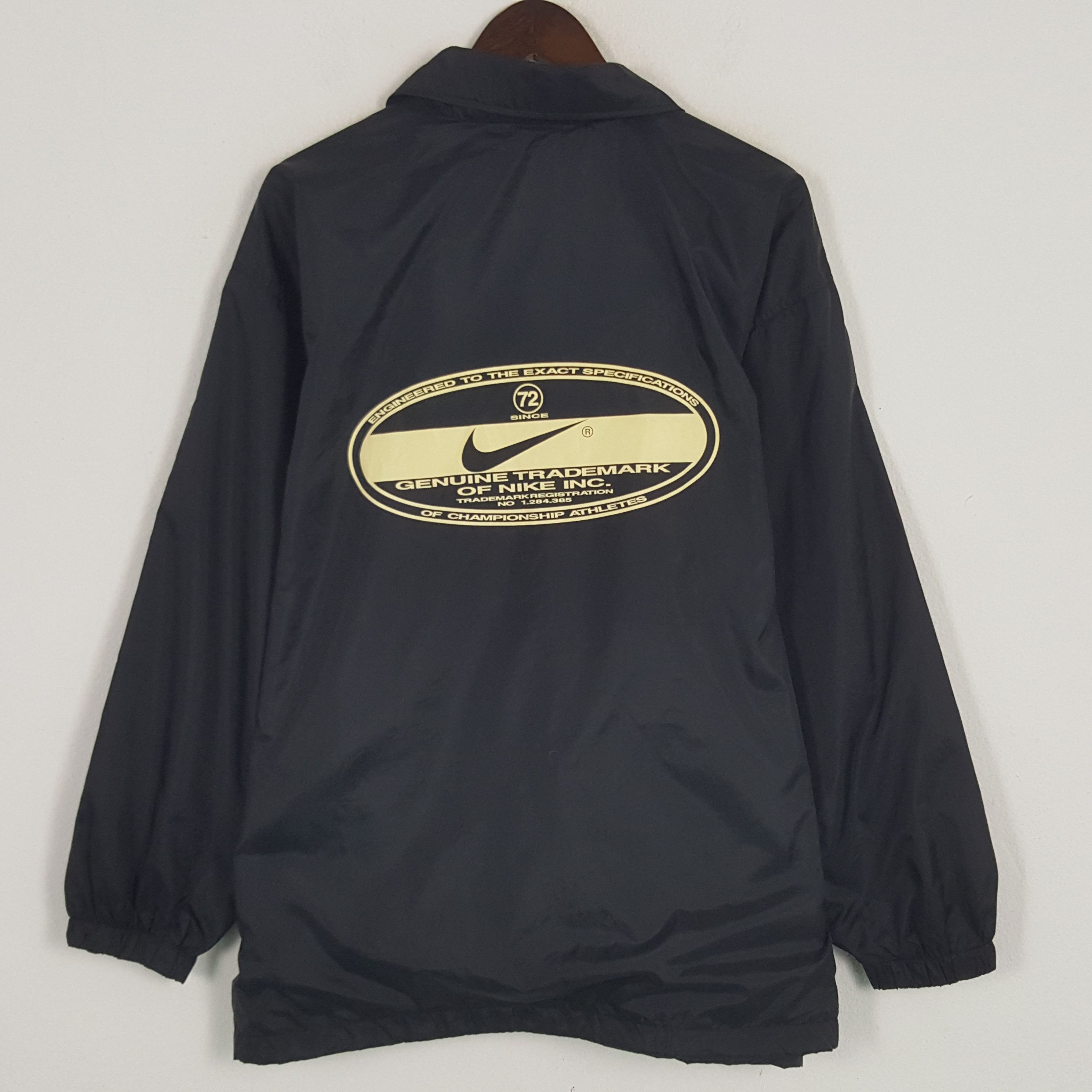 Nike × Vintage Vintage Nike Swoosh Logo Button Windbreaker Jacket Size US L / EU 52-54 / 3 - 1 Thumbnail