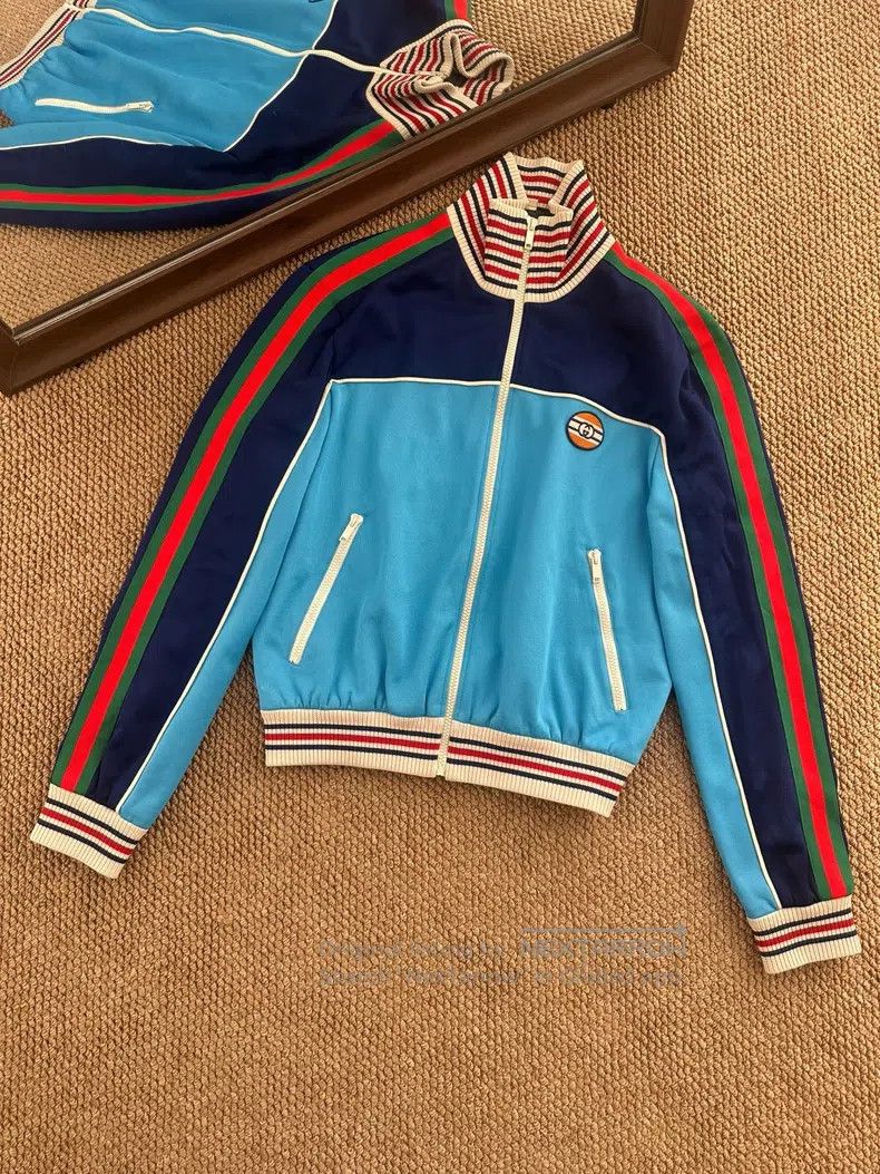 Gucci Gucci Side striped badge stitching jacket Size XS / US 0-2 / IT 36-38 - 1 Thumbnail