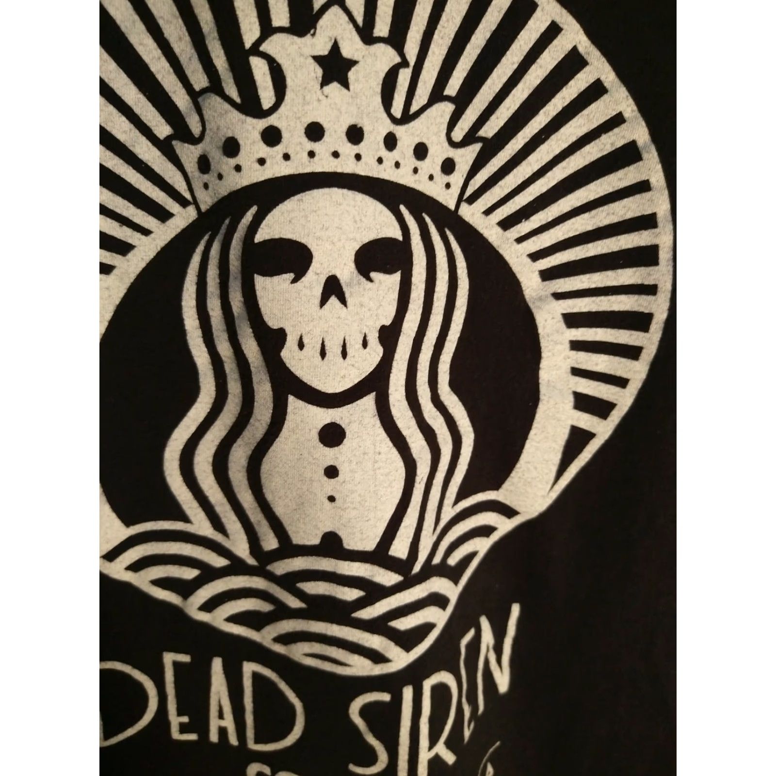 Vintage VINTAGE Dead Siren Goth T-Shirt Womens Black Dream Round Neck Costa Rica Size L M Coffee Starbucks Play On Girls Men? Size L / US 10 / IT 46 - 2 Thumbnail