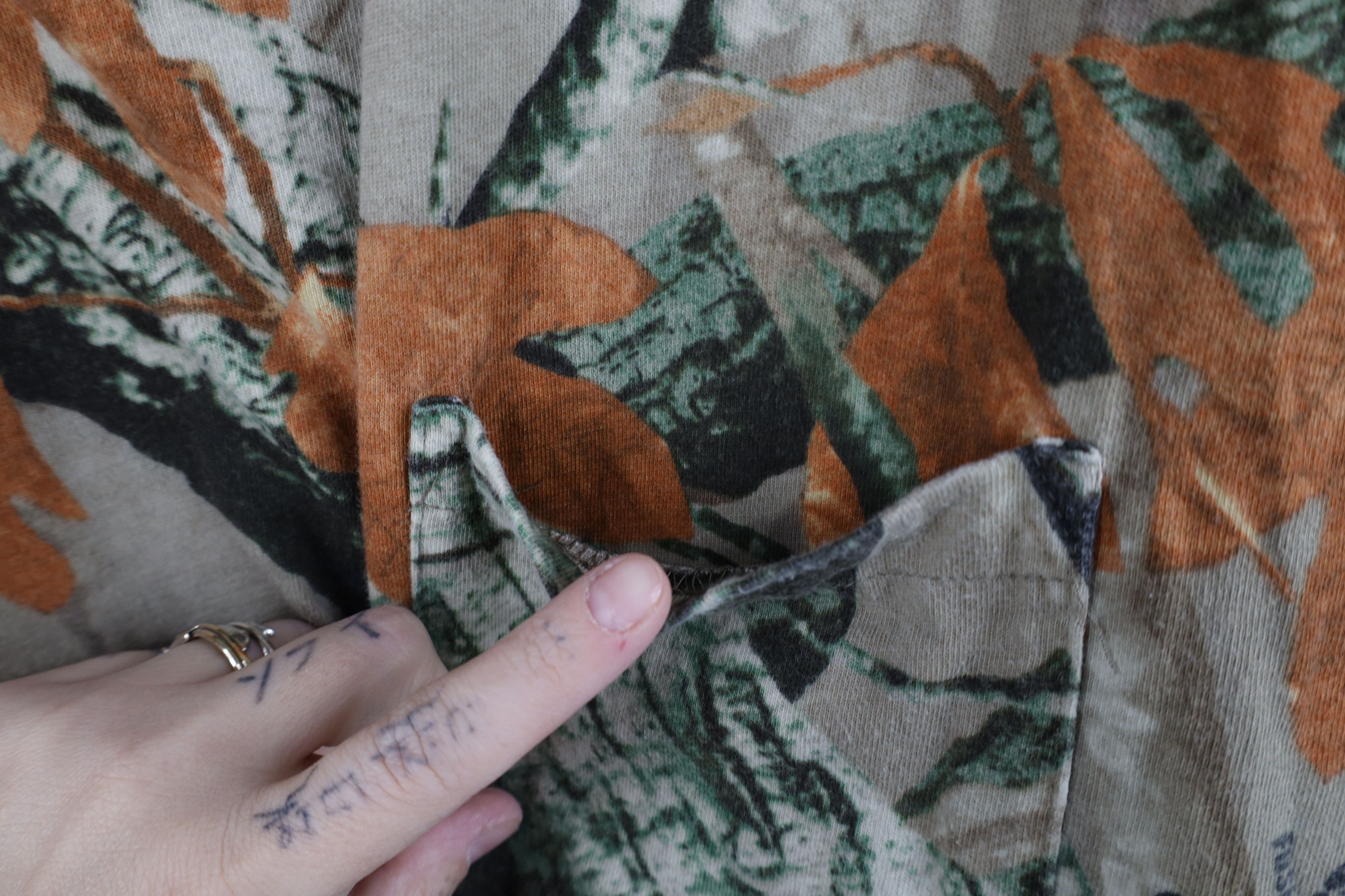 Vintage Vintage 90s Y2K Streetwear Camouflage Long Sleeve T-Shirt Size US XXL / EU 58 / 5 - 4 Thumbnail