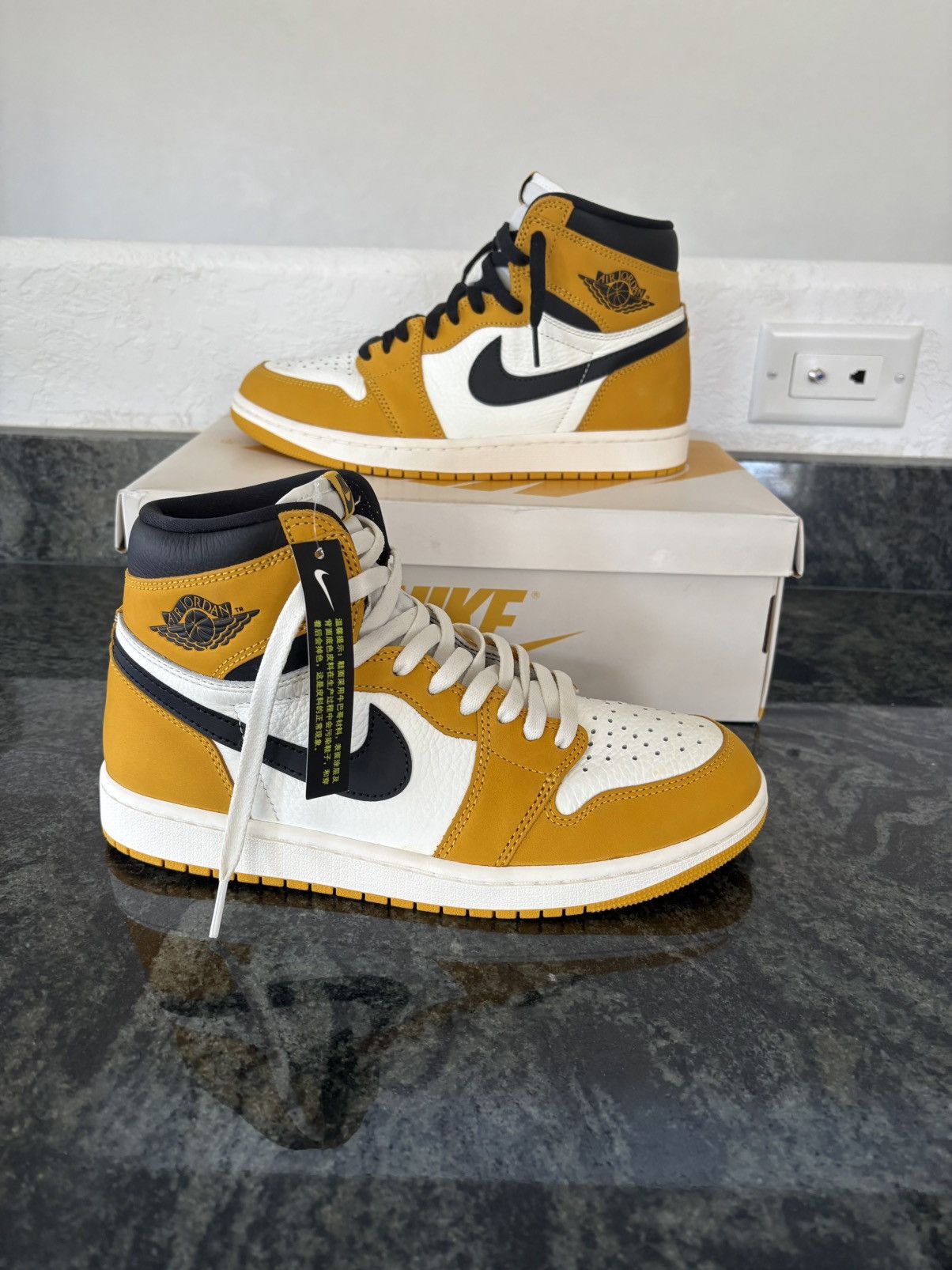 Jordan Brand Air Jordan 1 High Ochre | Size 9 | Brand New Size US 9 / EU 42 - 2 Thumbnail
