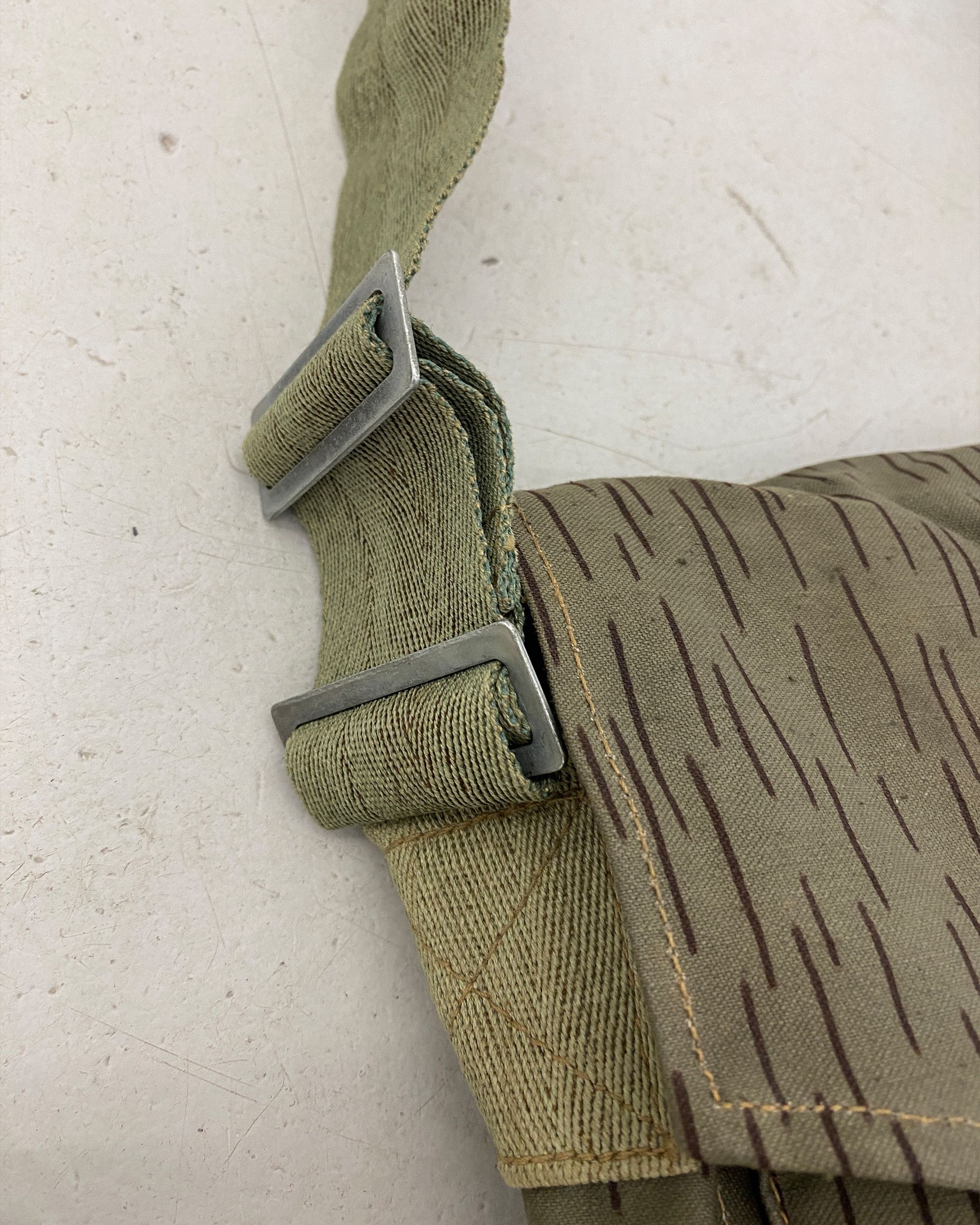 Vintage 1960s NVA Camo Gas Mask UTV Bag Size ONE SIZE - 7 Thumbnail