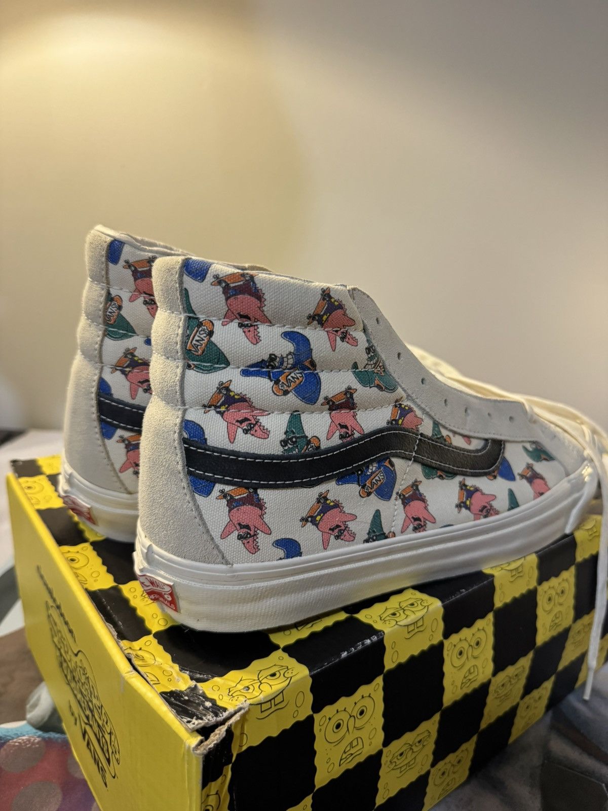 Vans Spongebob OG SK8-Hi LX Size US 10.5 / EU 43-44 - 7 Thumbnail